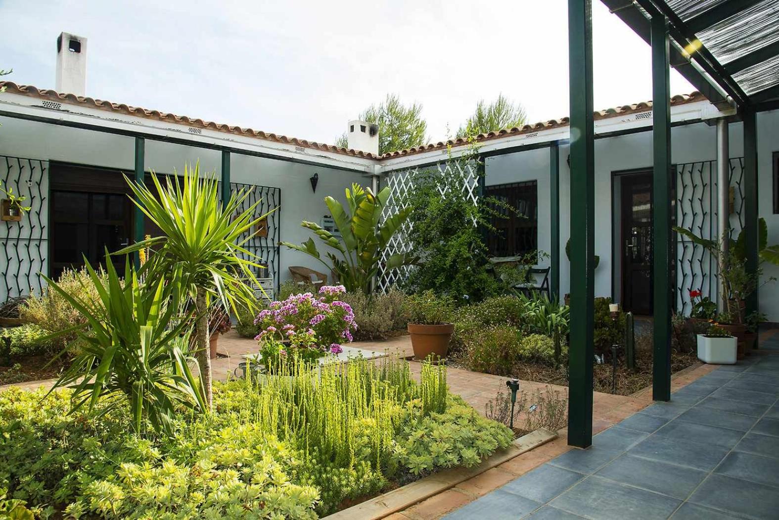 Double Room with Garden View photo 2