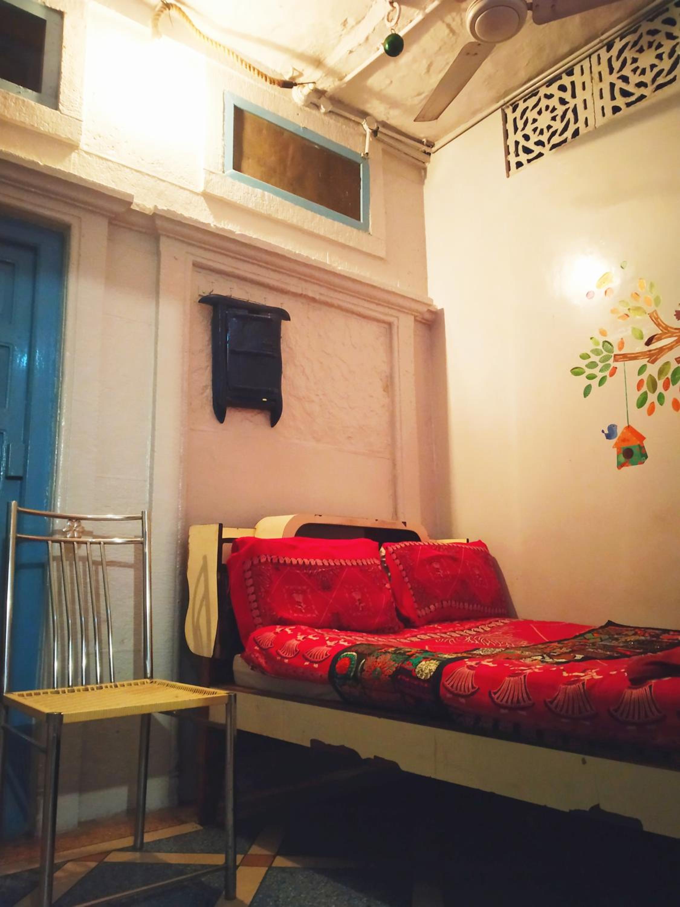 Budget Double Room - Photo 8