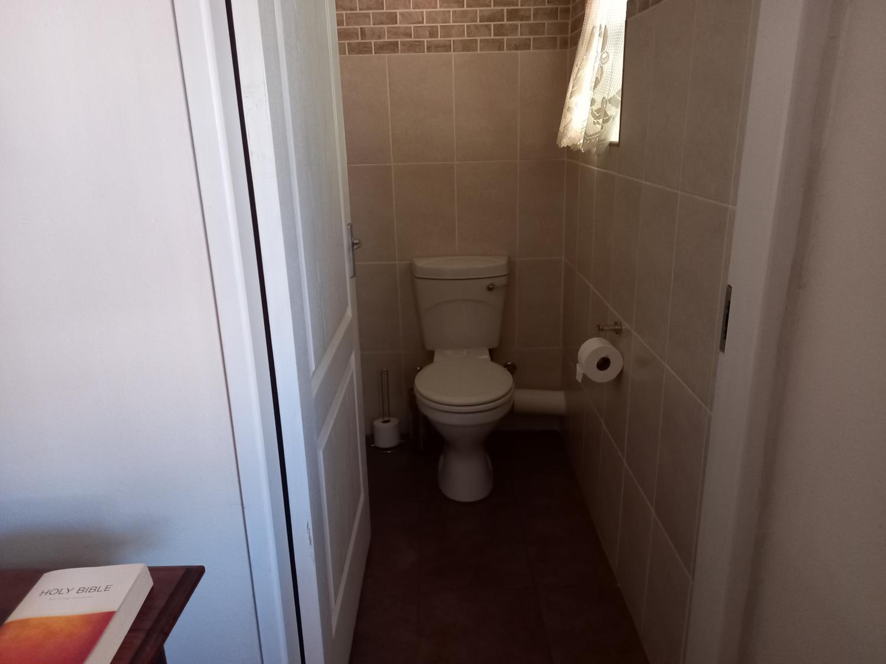 Double Room with Private Bathroom photo 3
