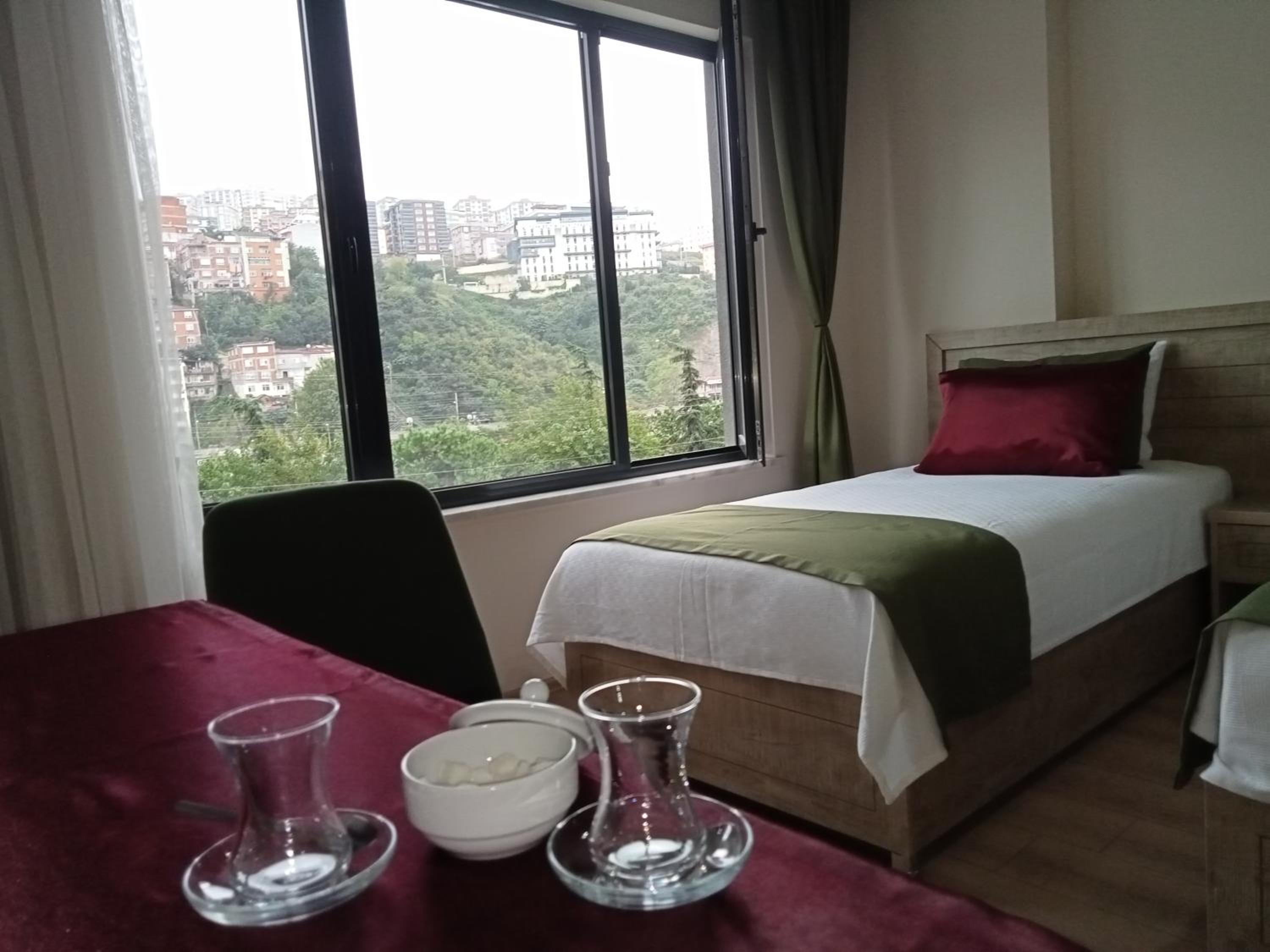 Standard Twin Room - Photo 1
