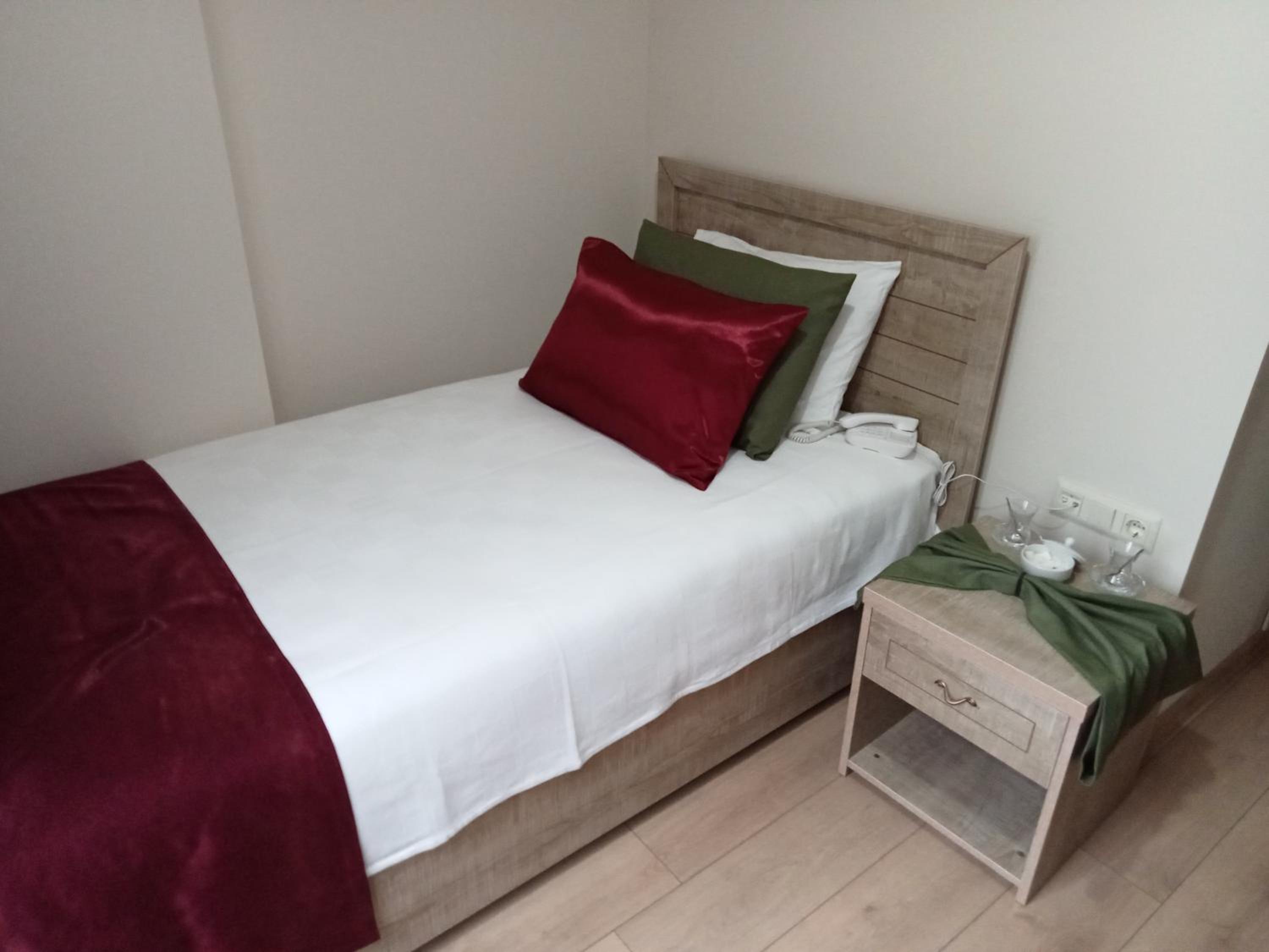 Single Room photo 3