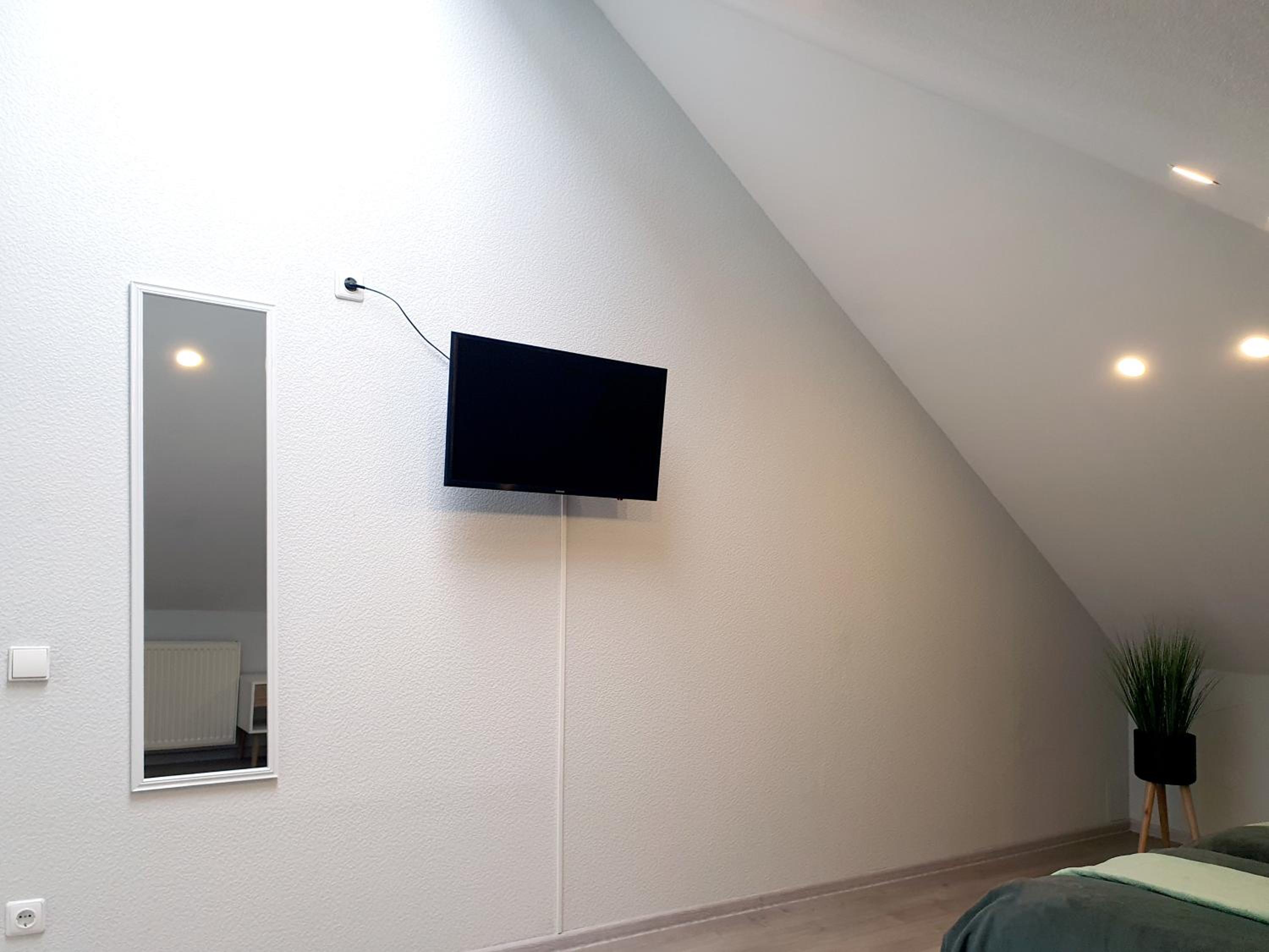 Standard Double Room - Photo 13