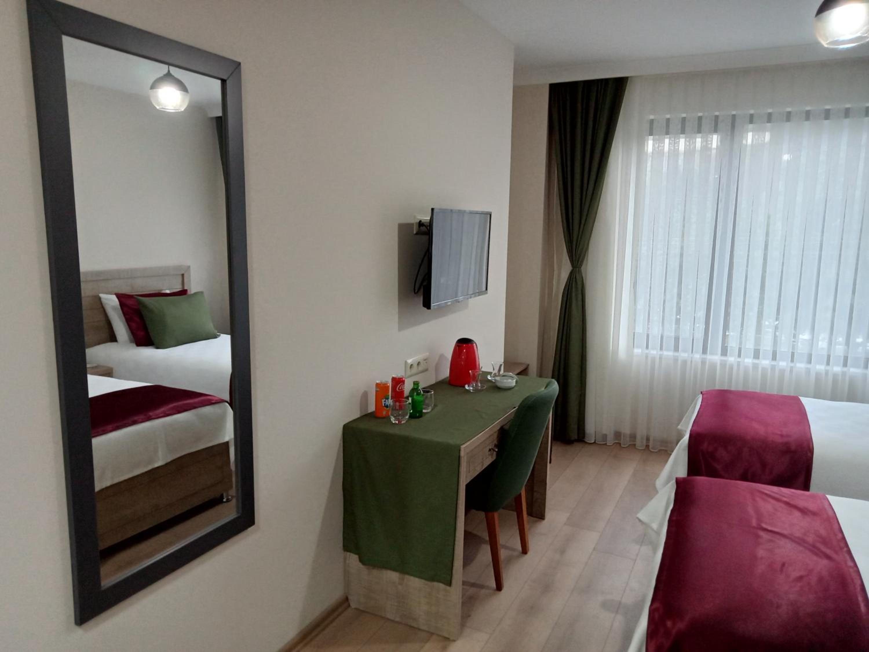 Standard Twin Room - Photo 4