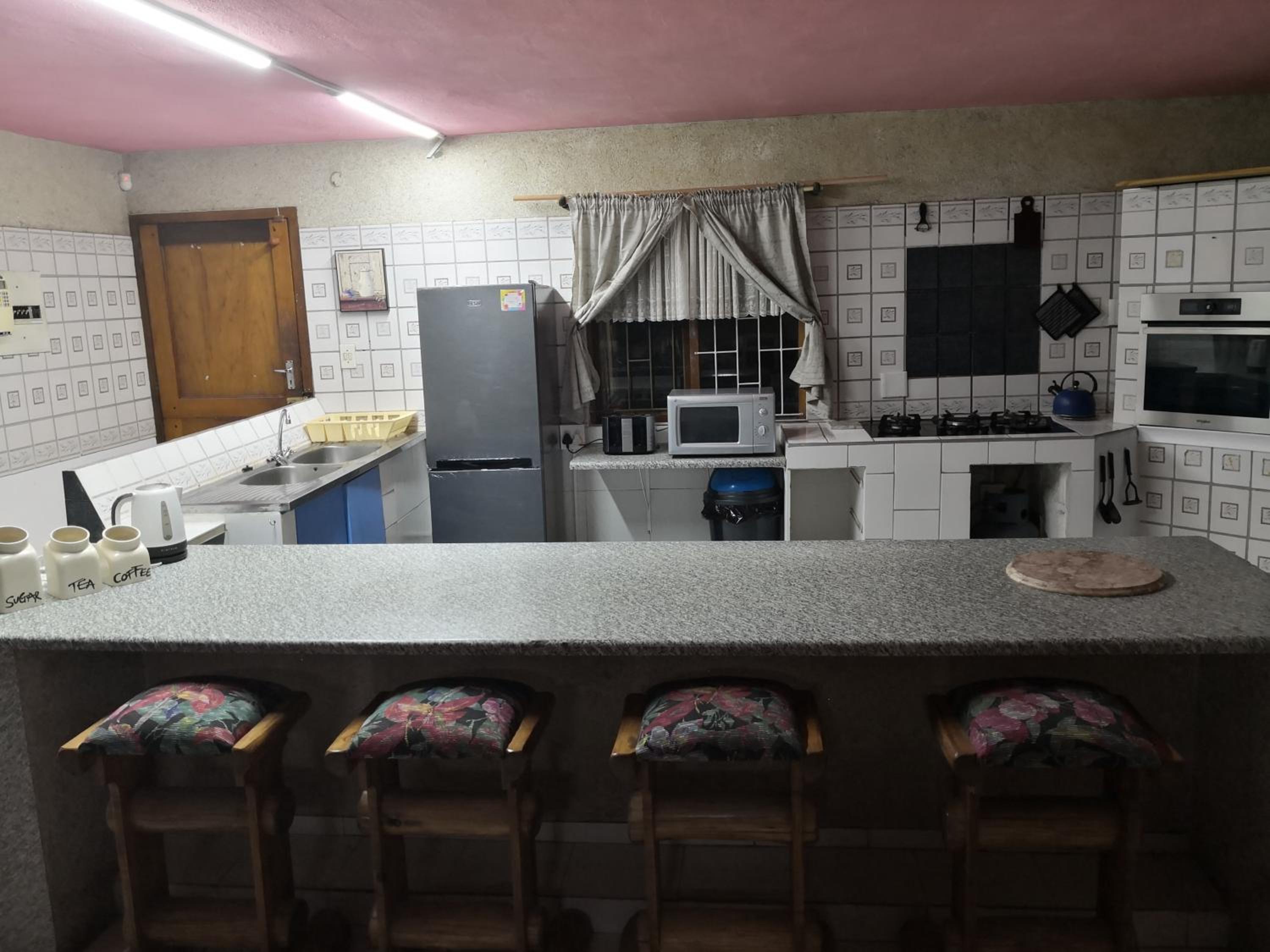 Three-Bedroom Apartment - Photo 2