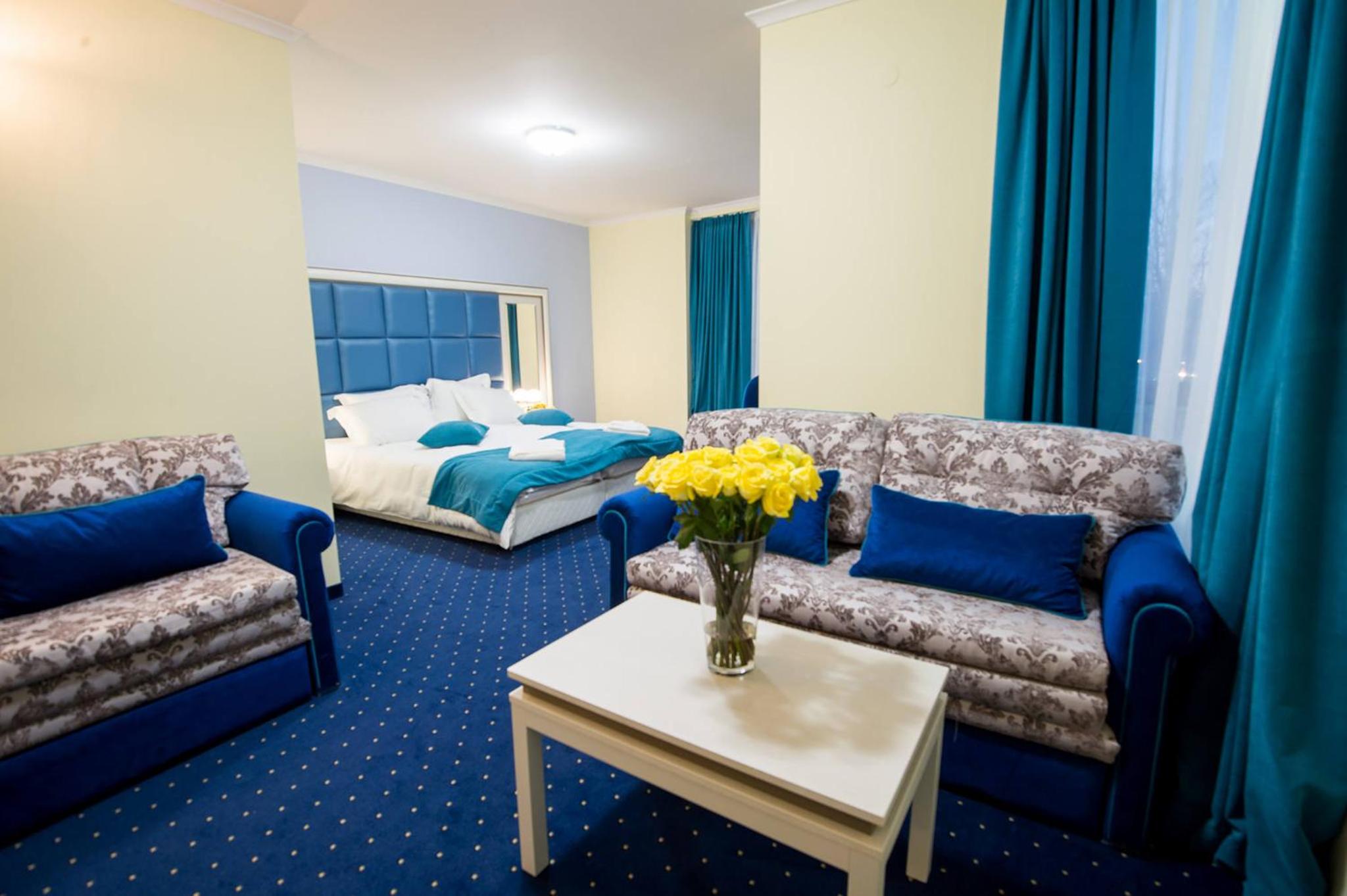 Deluxe Double Room (2 Adults + 1 Child) photo 3
