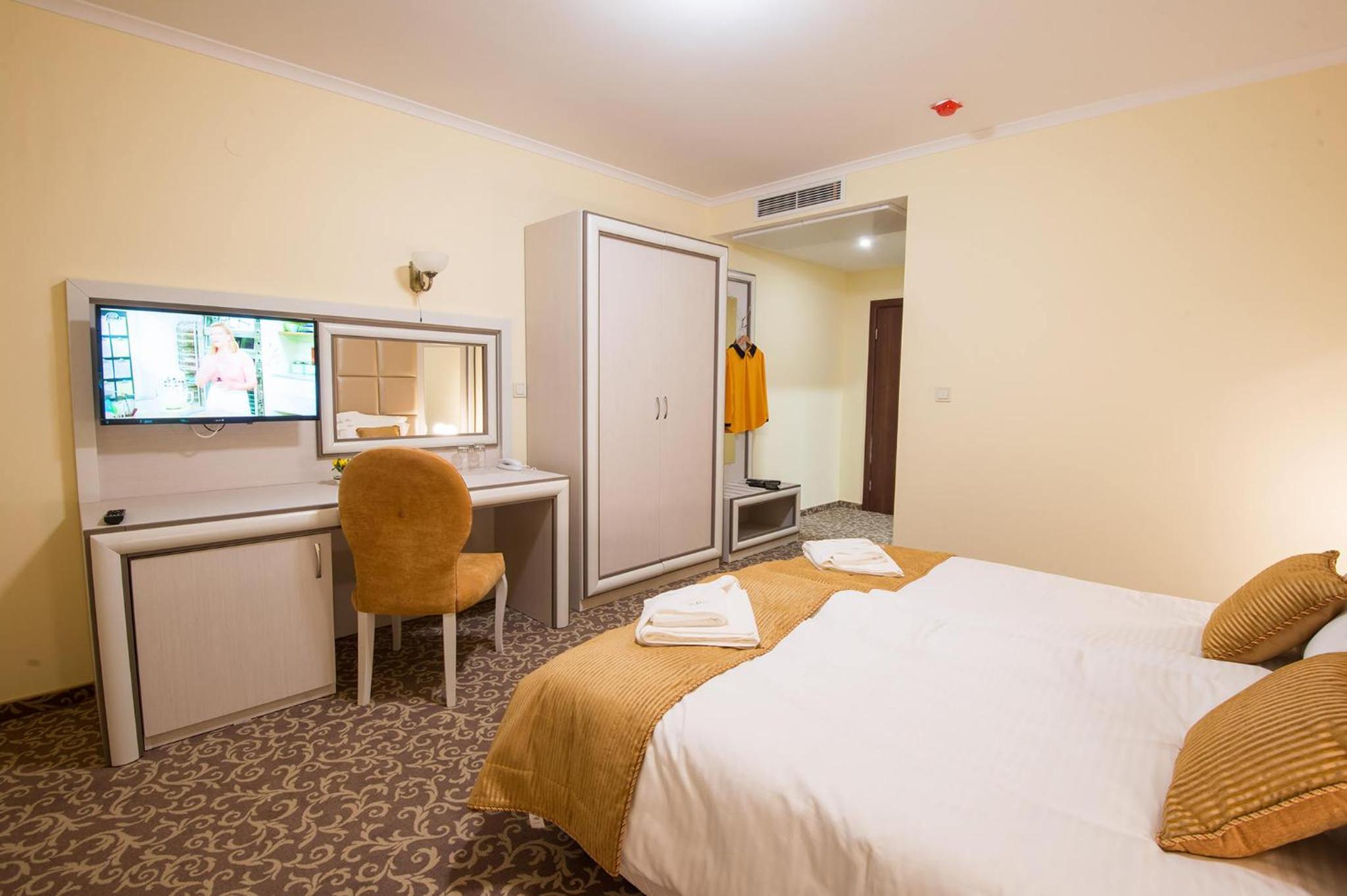 Economy Twin Room photo 1