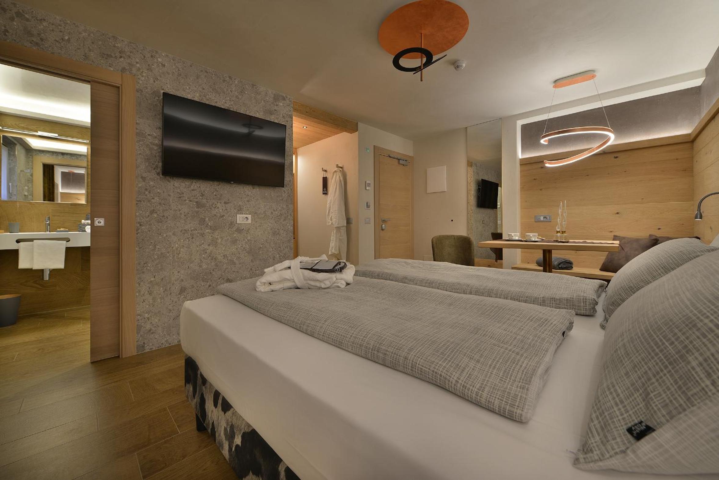 Deluxe Double or Twin Room with Balcony photo 3