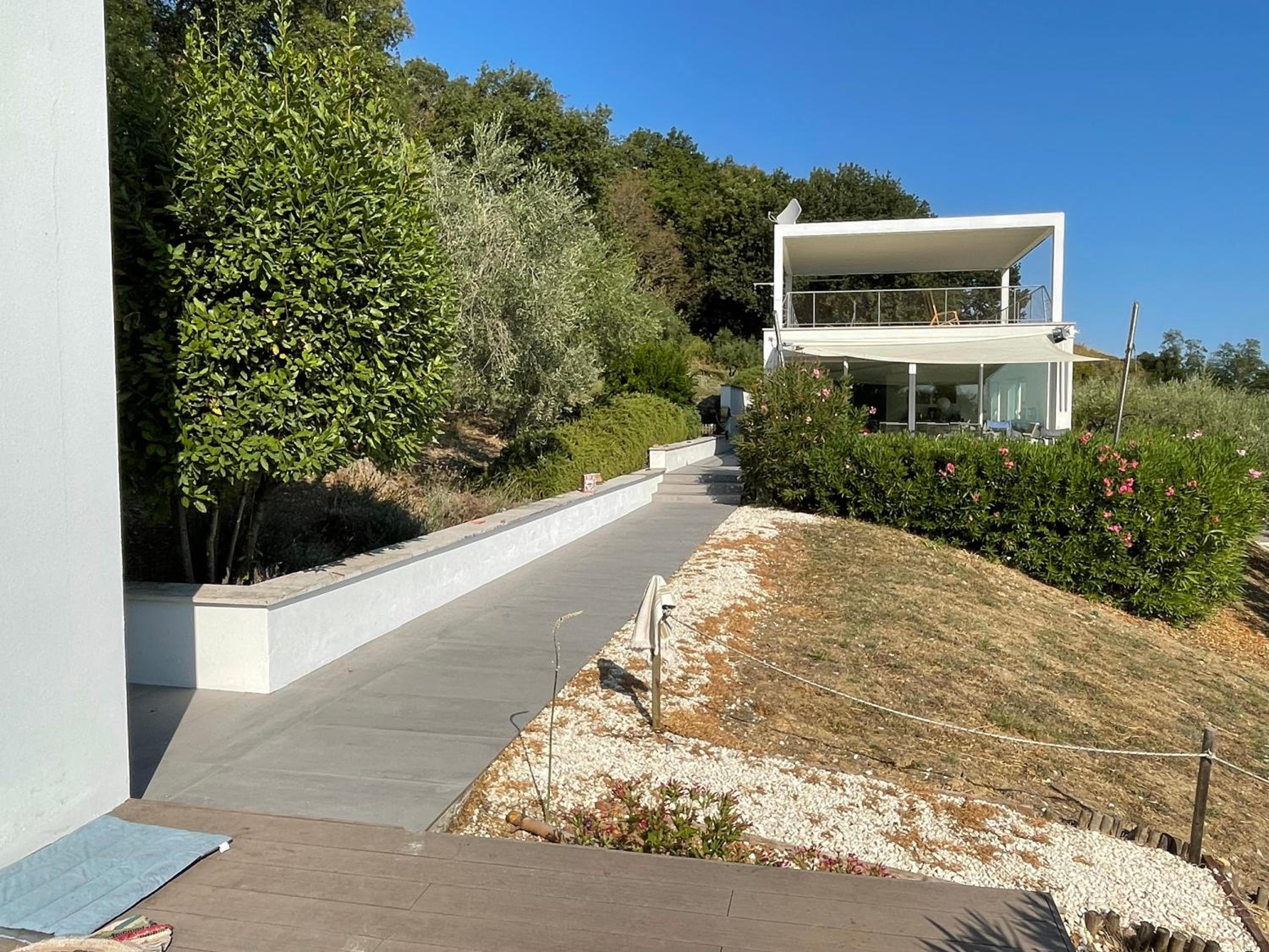 Three-Bedroom Villa photo 2