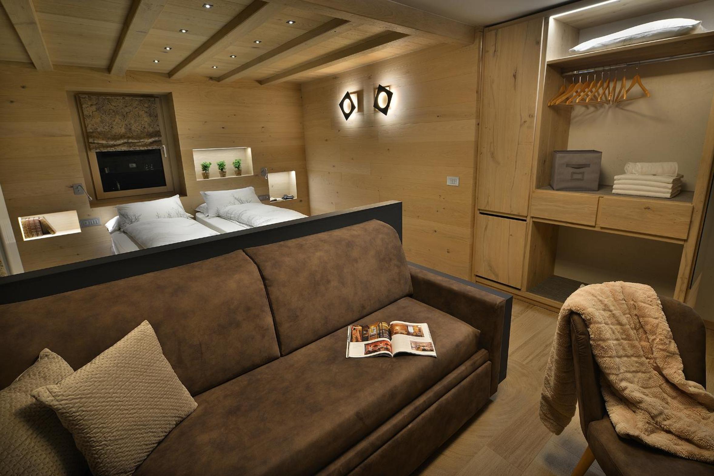 Superior Deluxe Double or Twin Room  photo 1