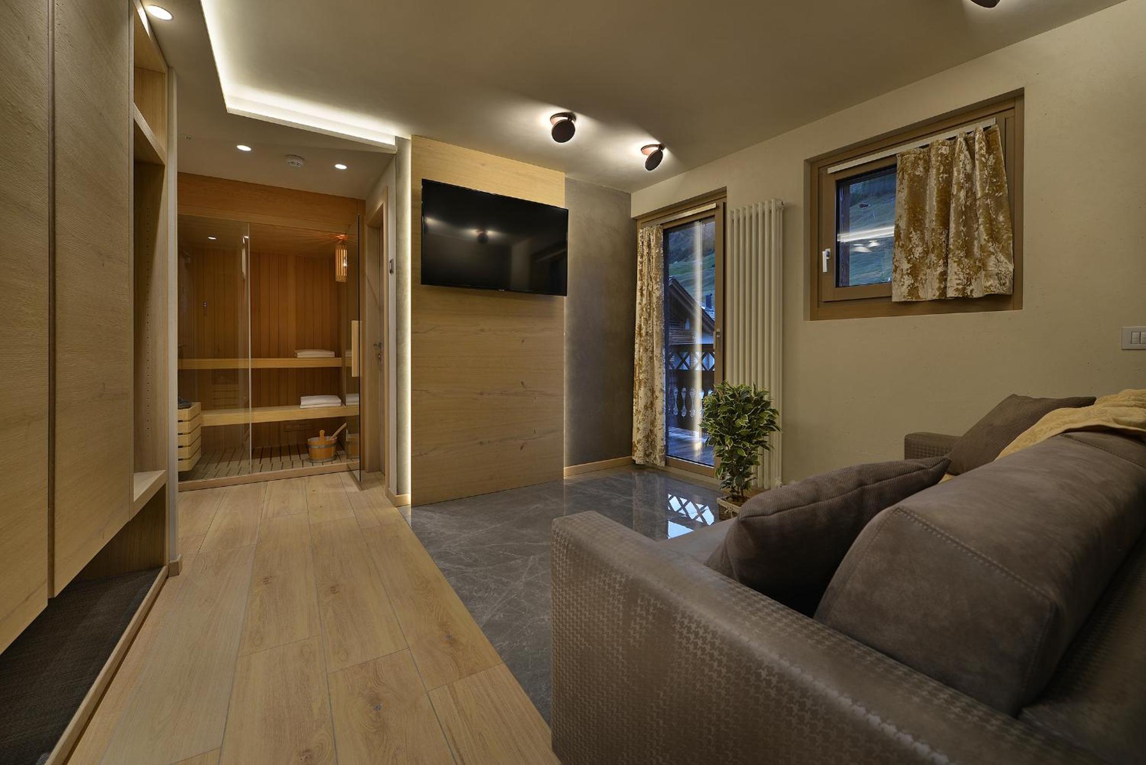 Suite with Sauna photo 2