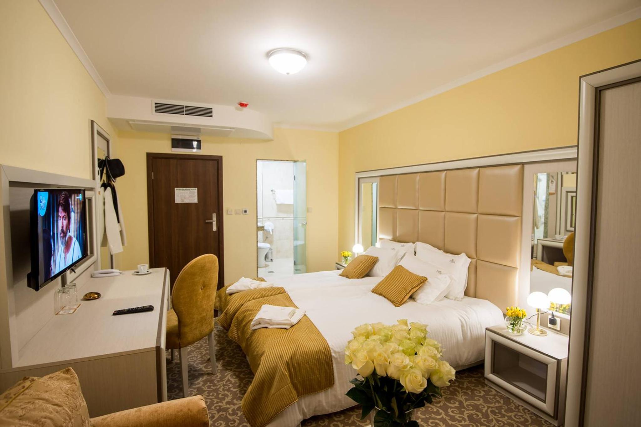 Standard Twin Room photo 3