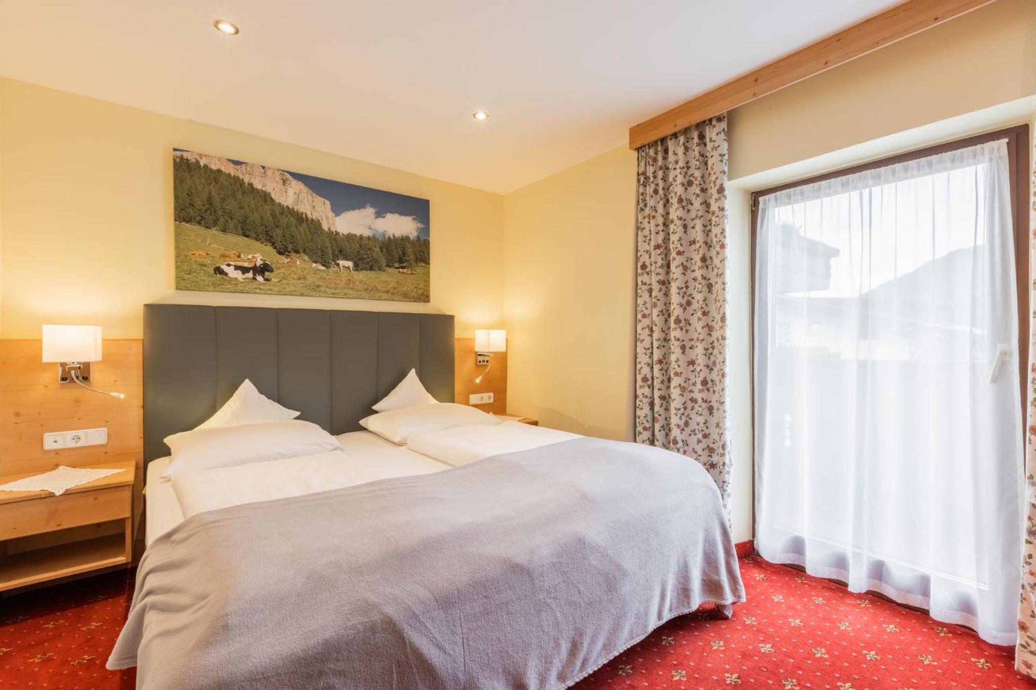 Deluxe Double Room with Balcony photo 1