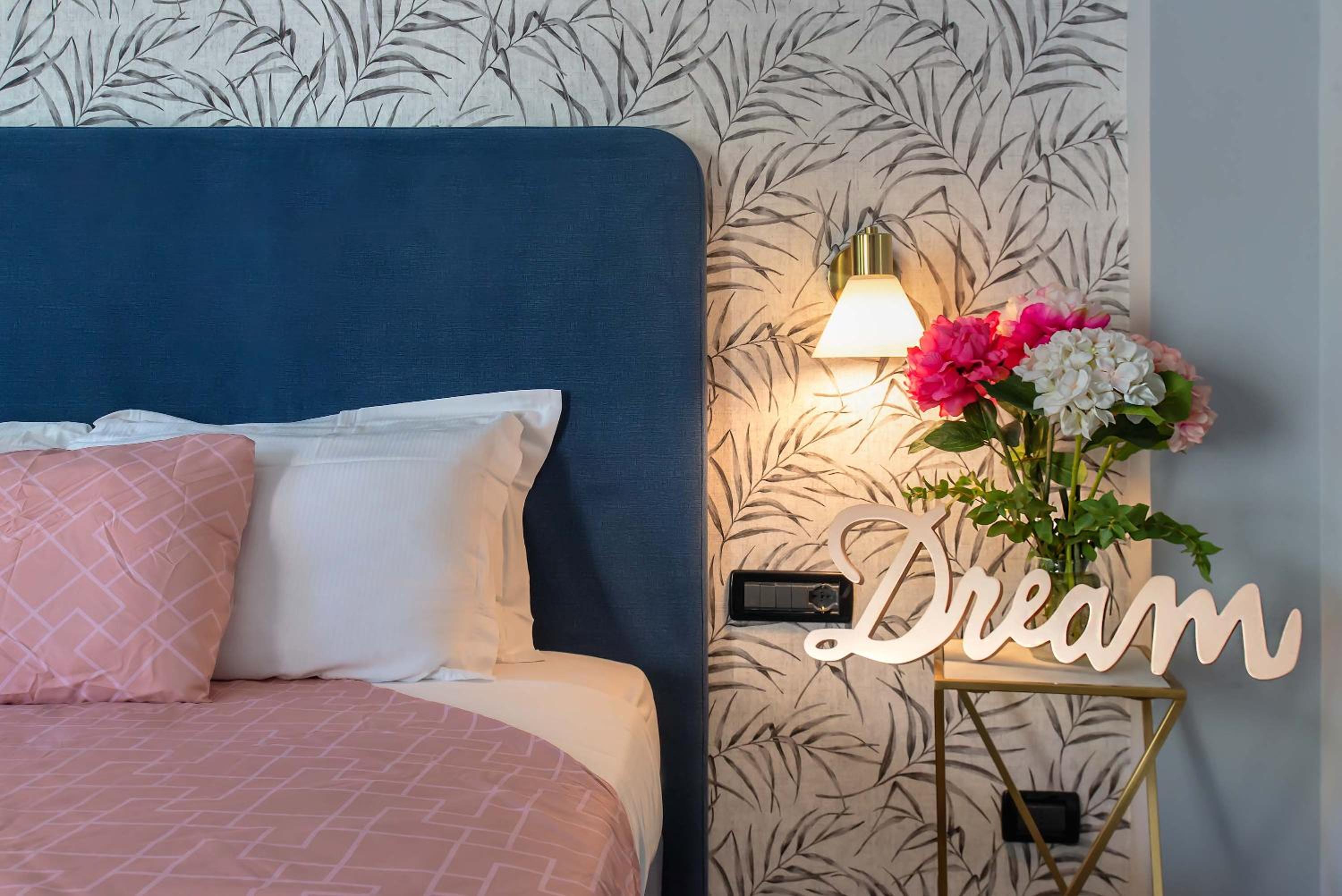 Double or Twin Room with Private Bathroom photo 2