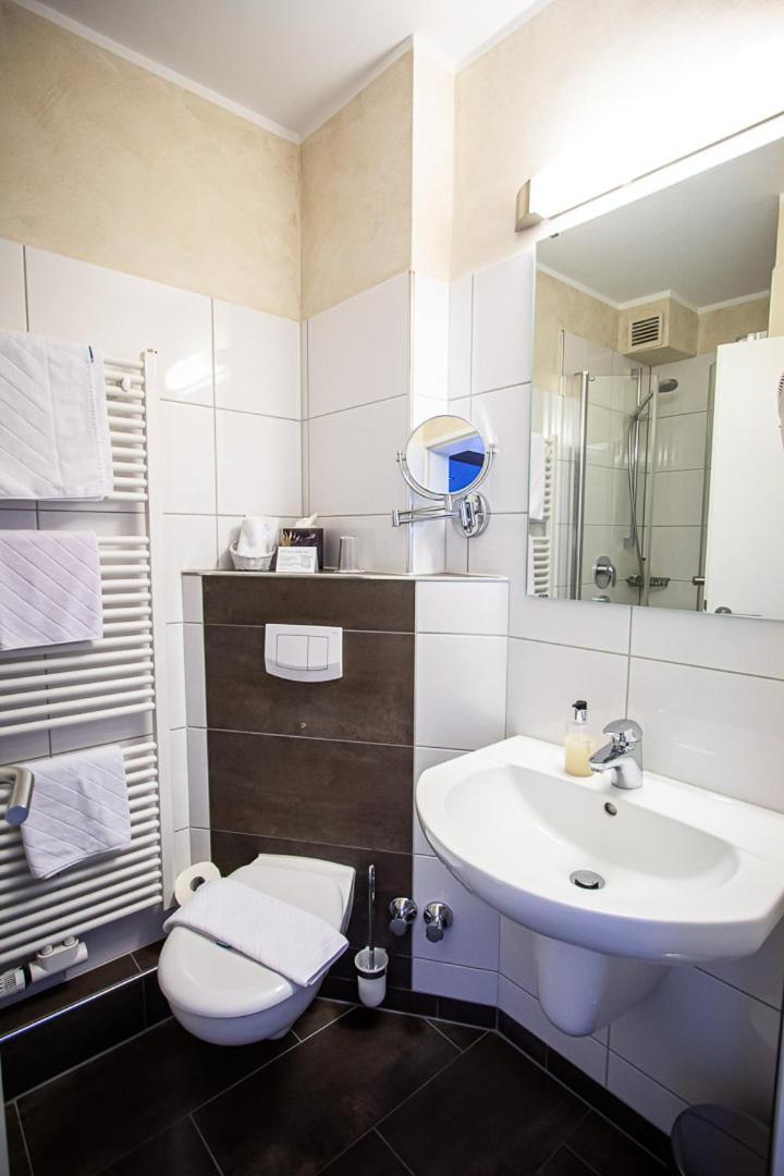 Economy Double Room - Photo 2