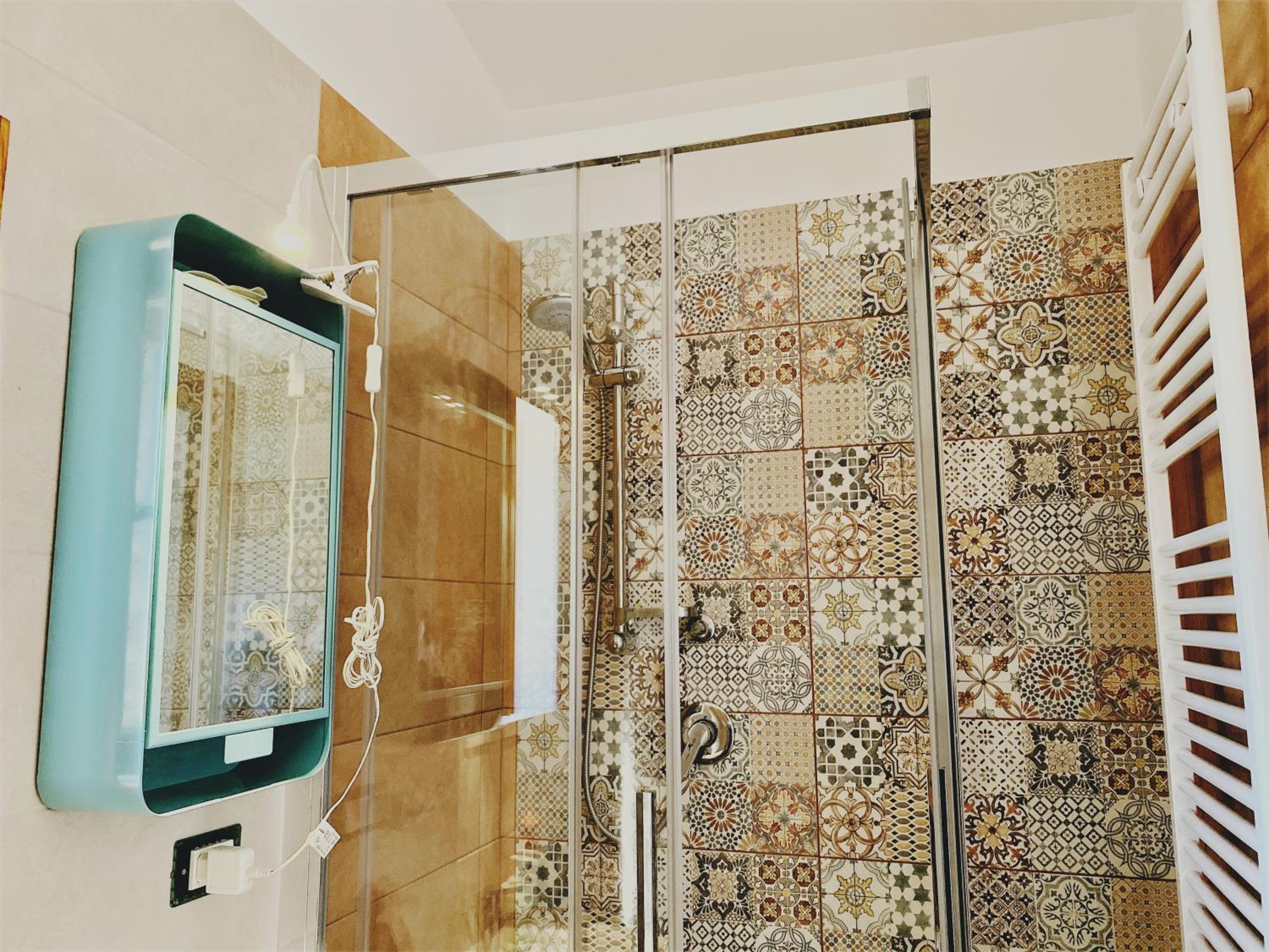 Quadruple Room with Private Bathroom photo 2