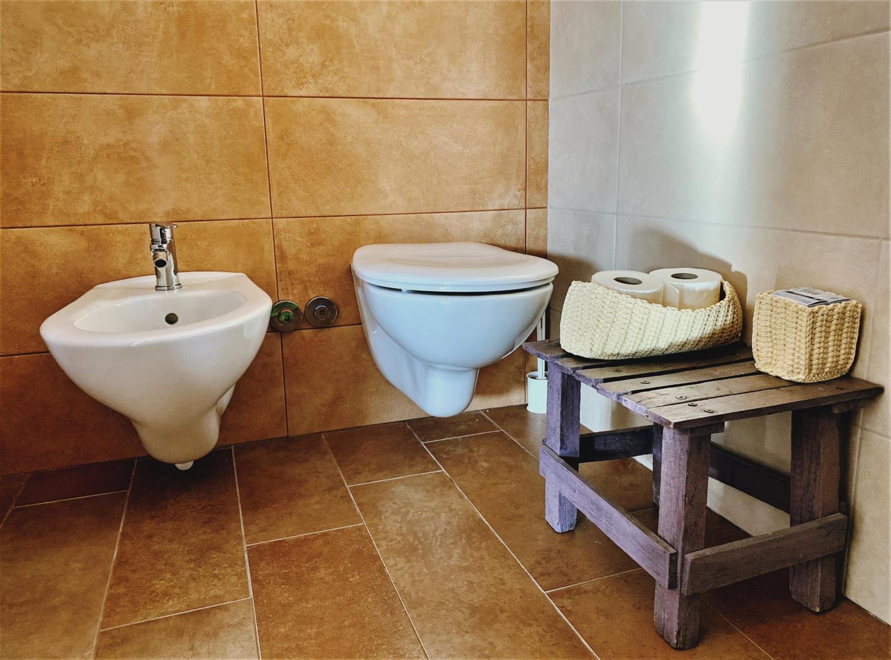 Quadruple Room with Private Bathroom photo 3