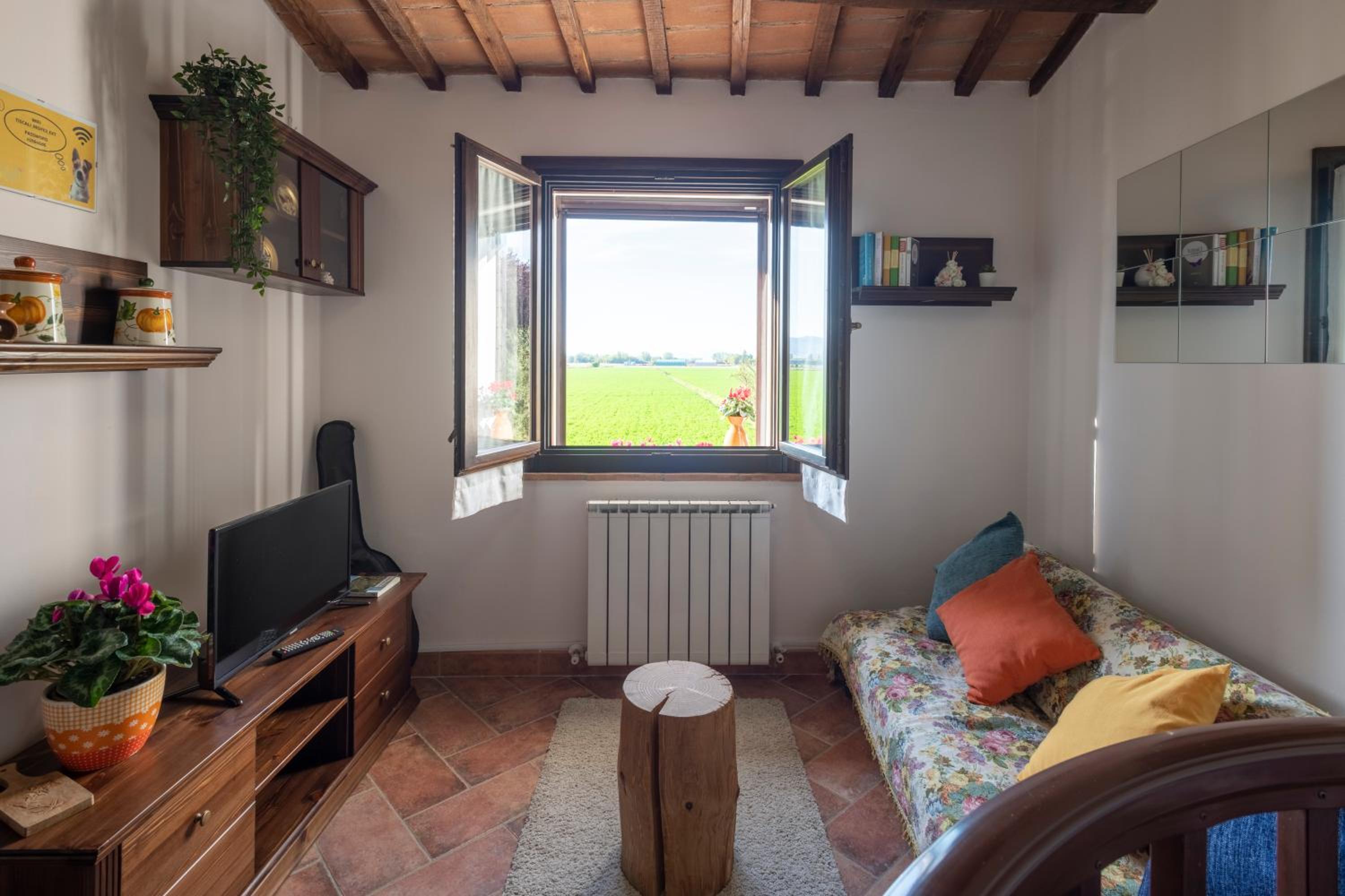 One-Bedroom House photo 1