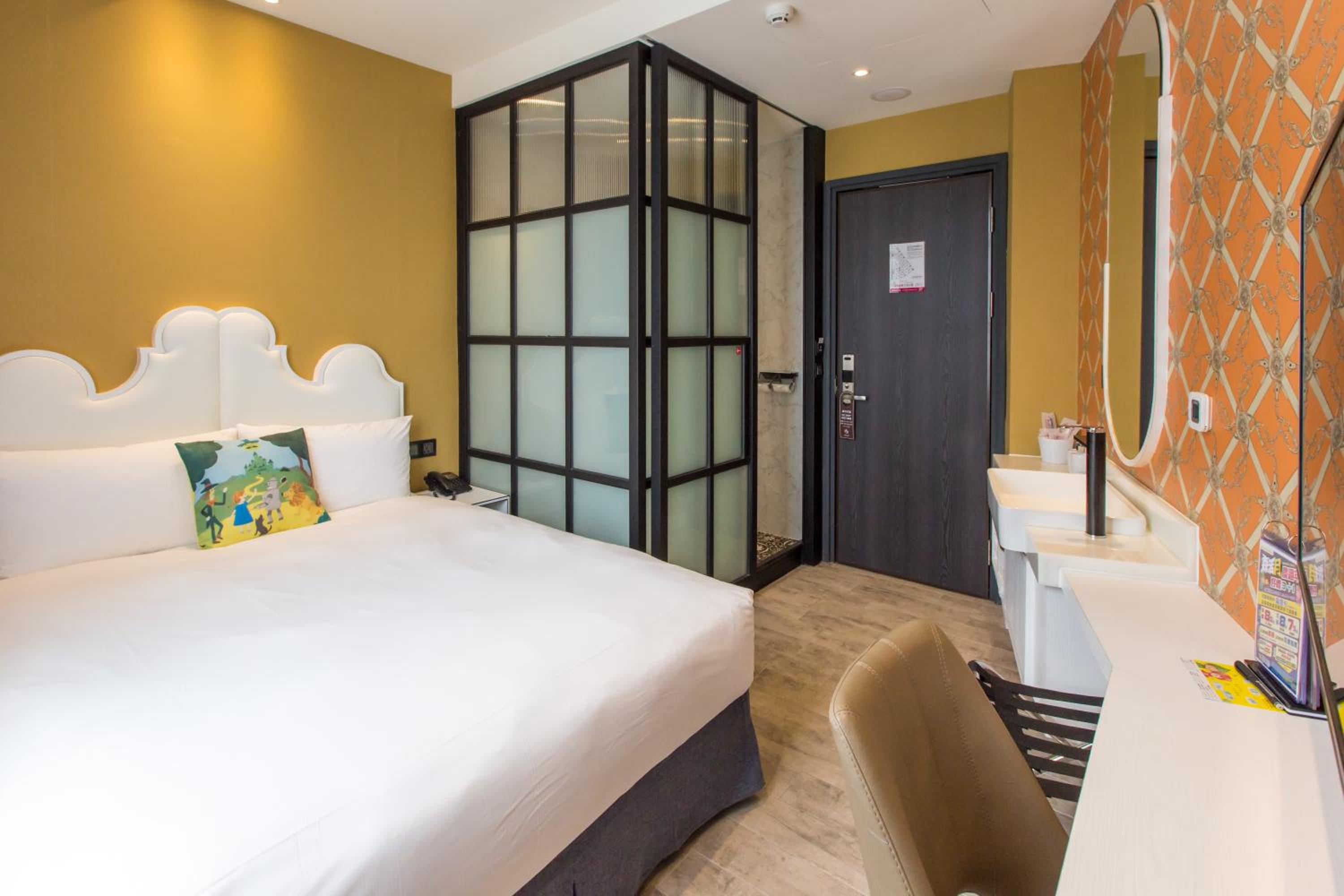 Economy Double Room - Photo 5