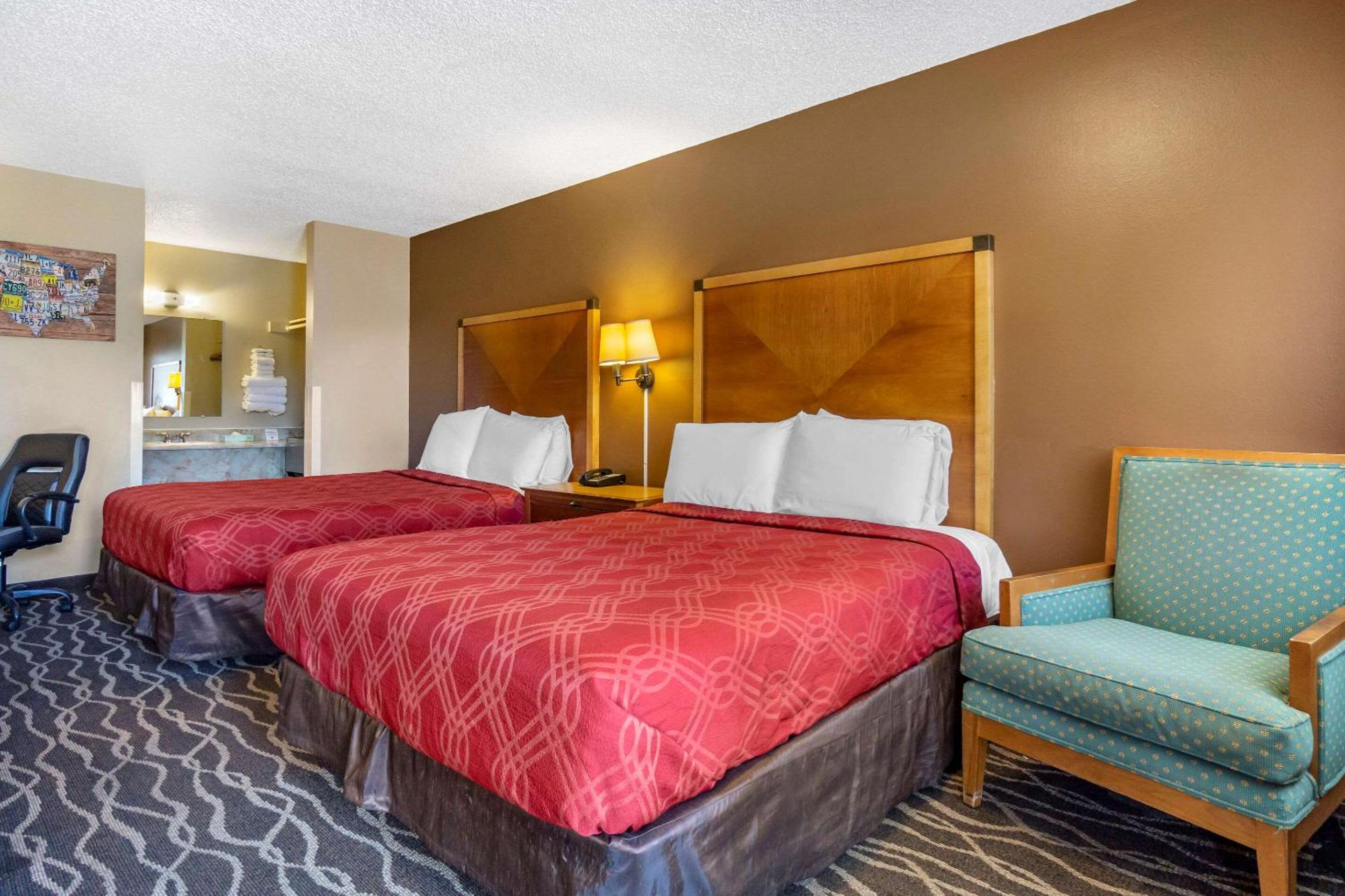 Superior Double Room with Two Double Beds - Lake View/Non-Smoking - Photo 1