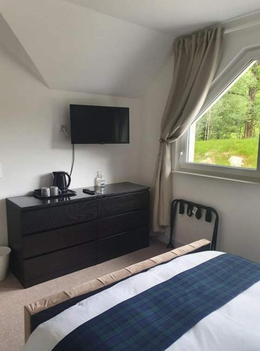 Deluxe King Room - Photo 4