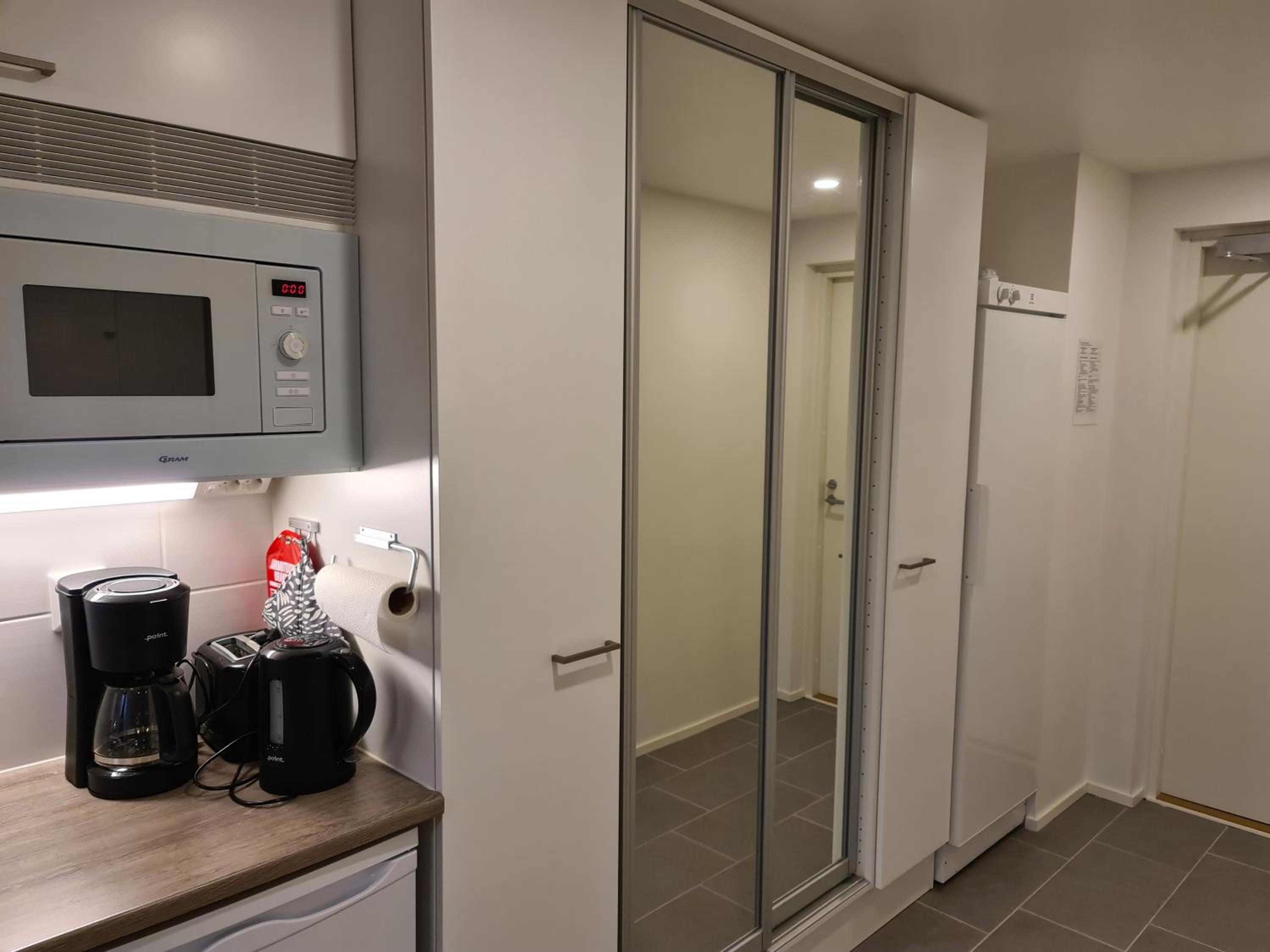 One-Bedroom Apartment - Photo 16