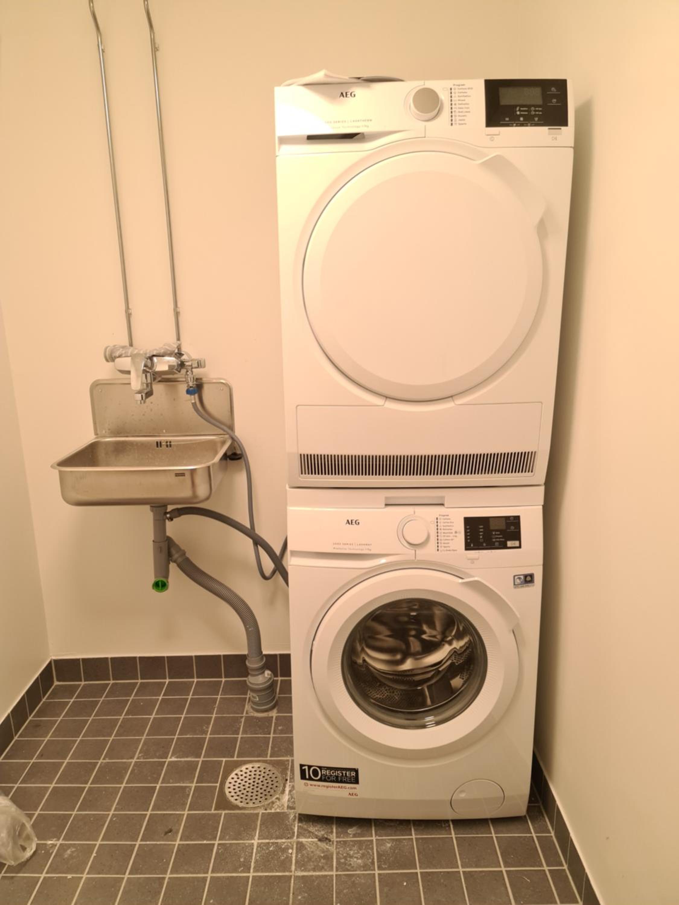 One-Bedroom Apartment - Photo 18
