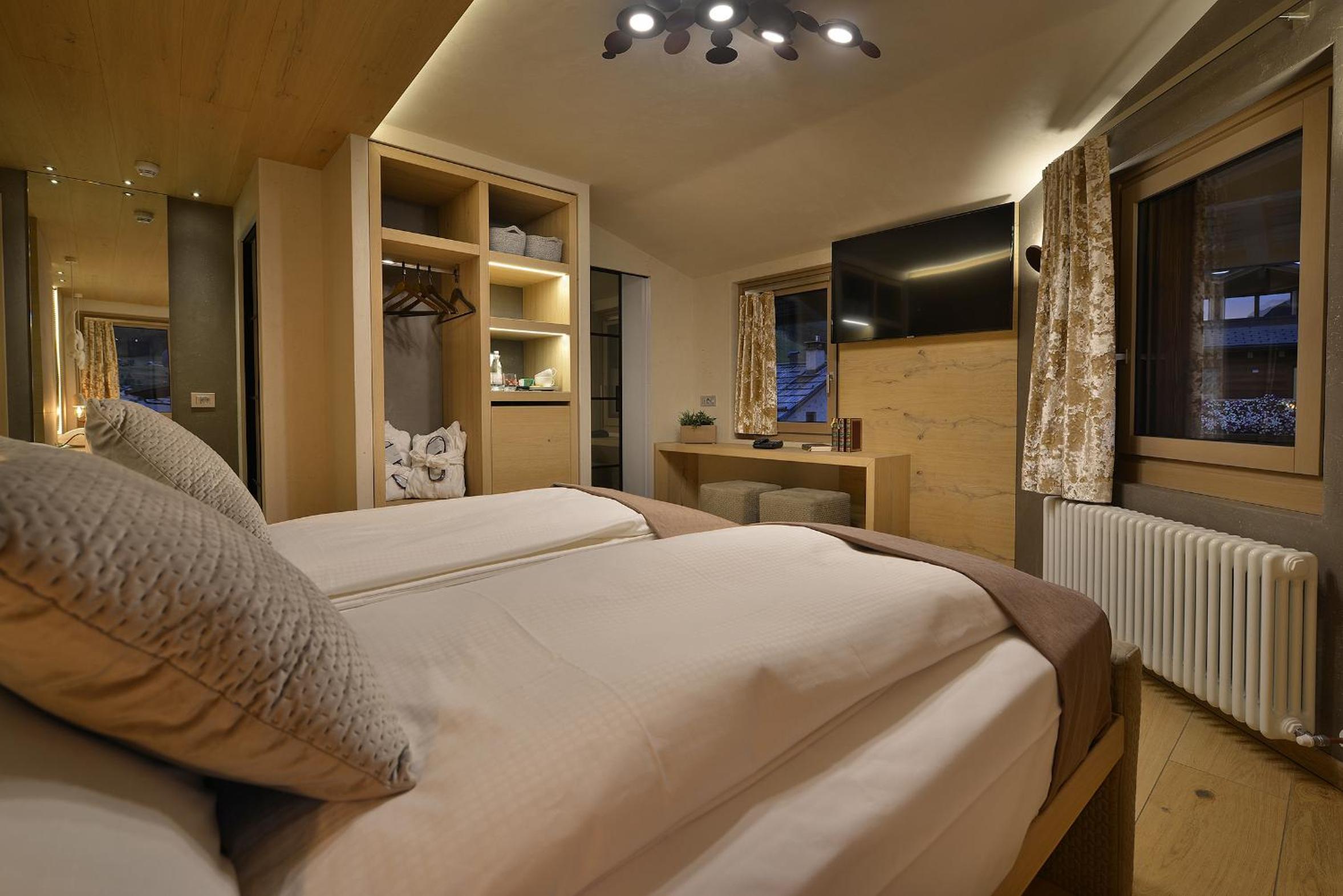 Junior Suite with Balcony