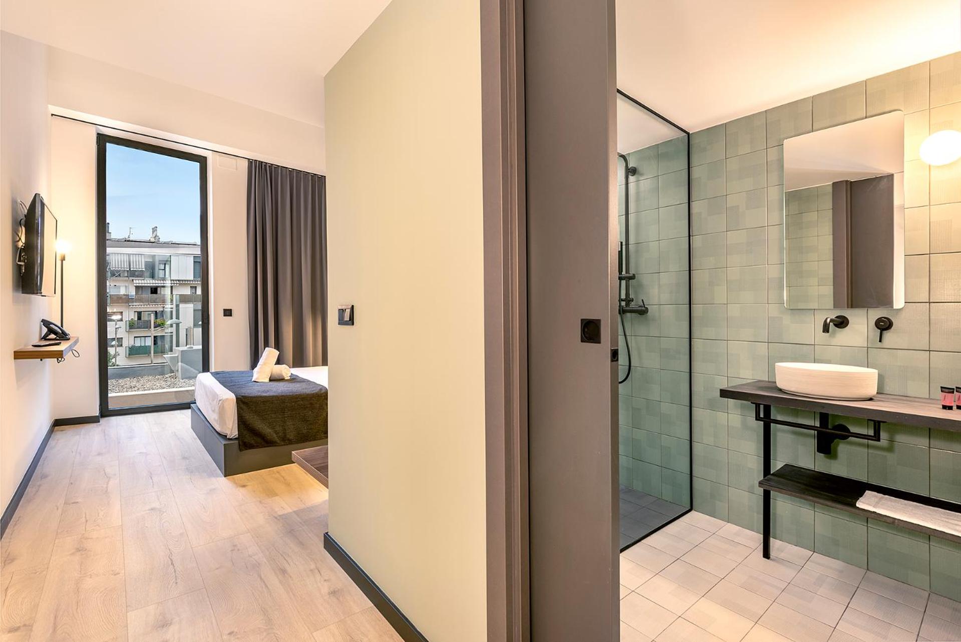 Quadruple Room - Photo 2