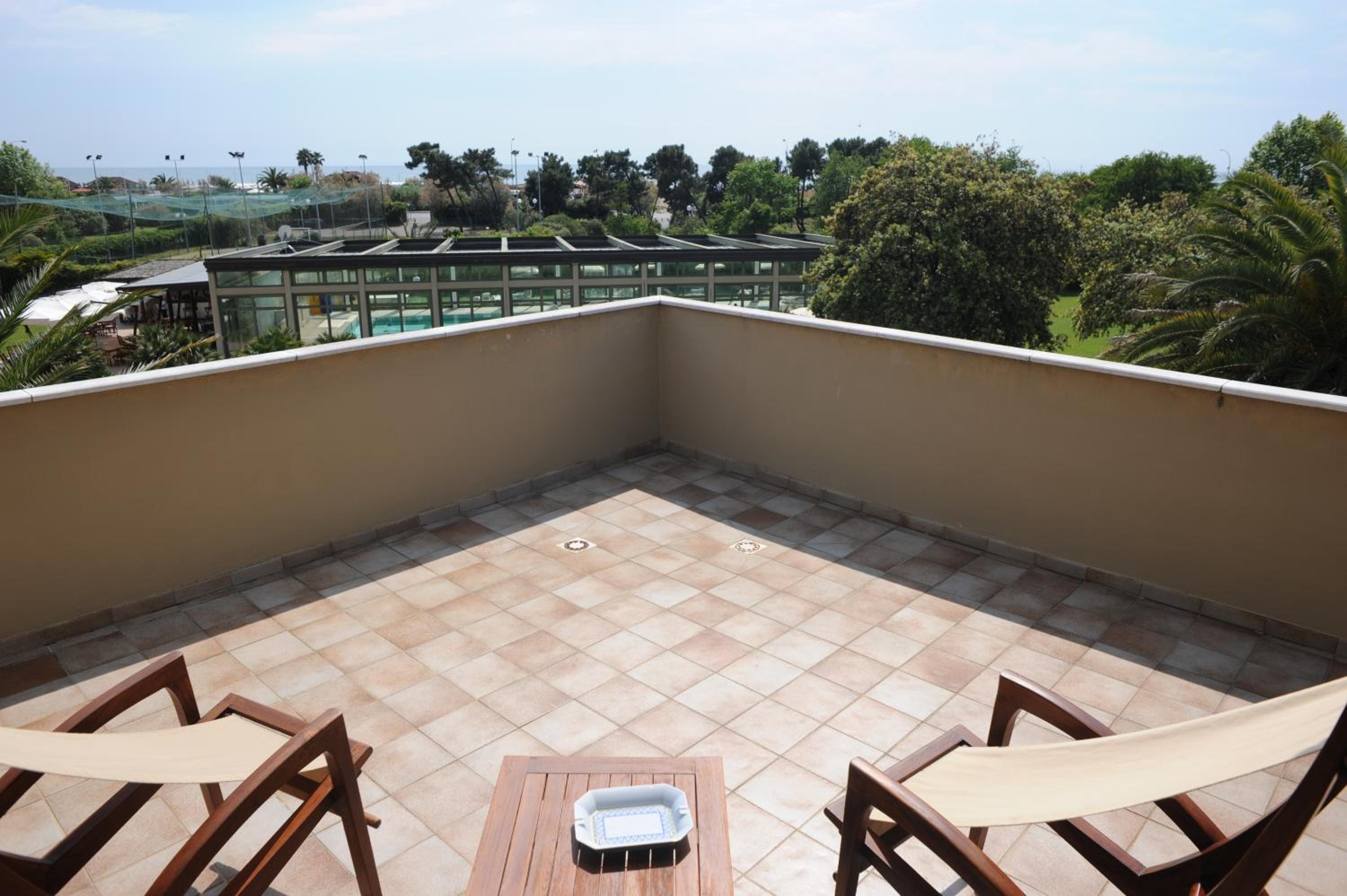 Suite with Terrace - Photo 8