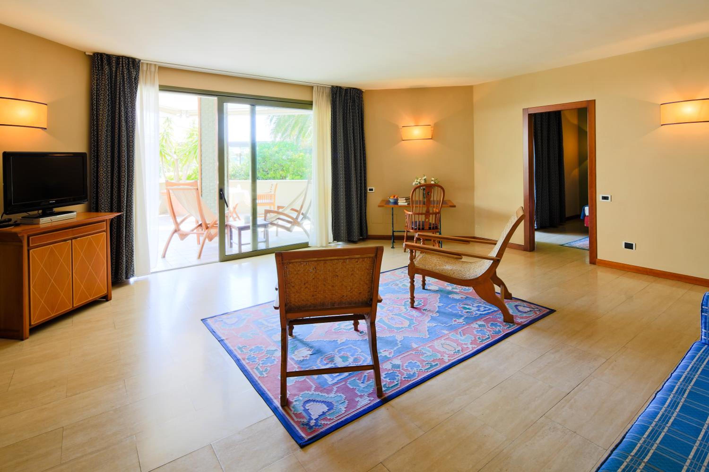 Suite with Terrace - Photo 7
