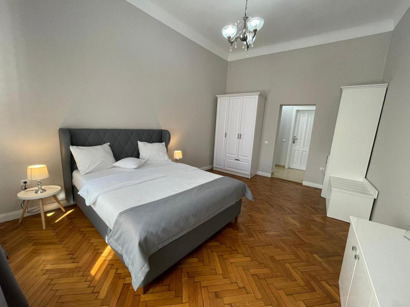 Studio Apartment photo 3