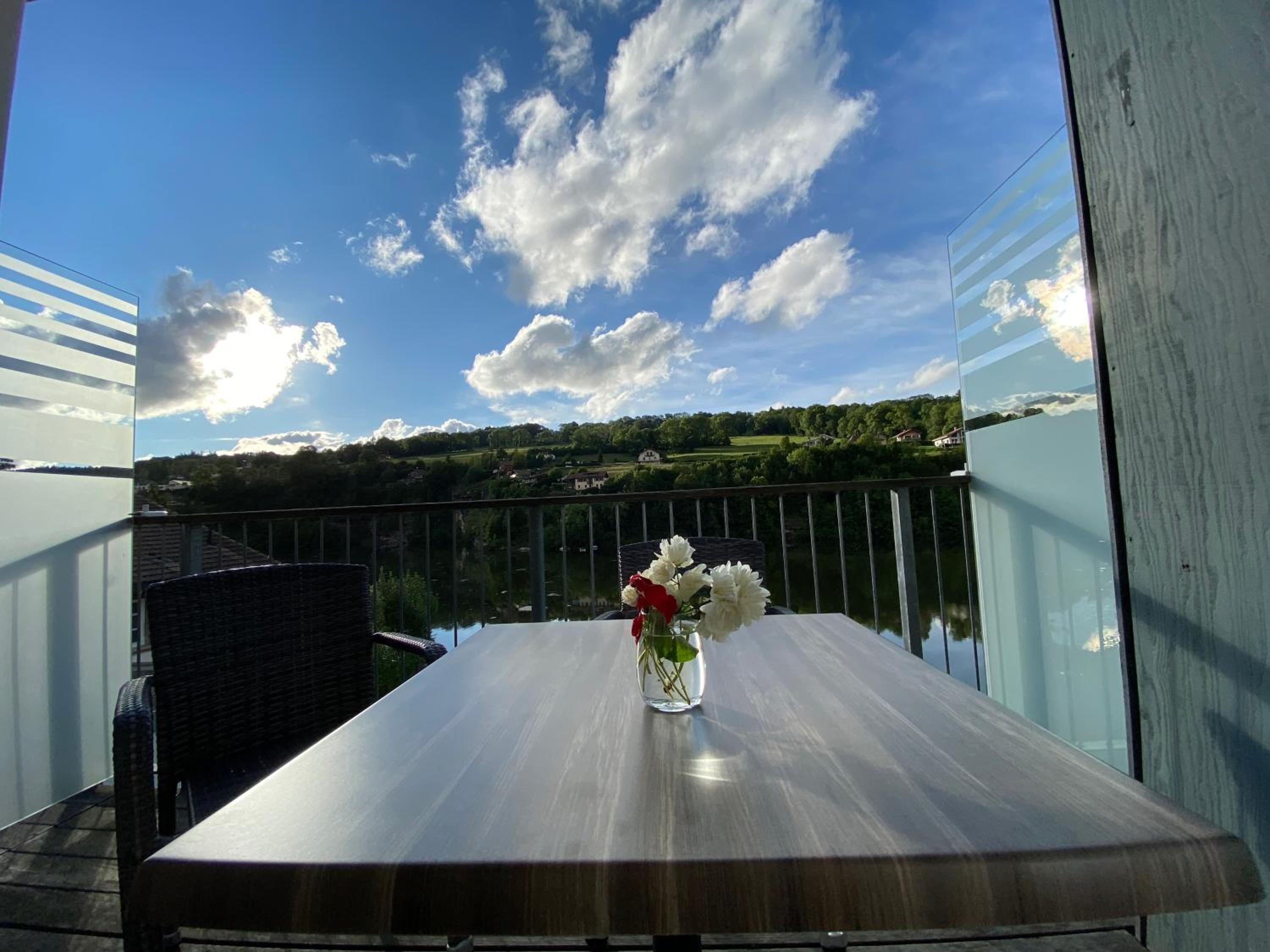 Deluxe Double Room with Balcony - Photo 3
