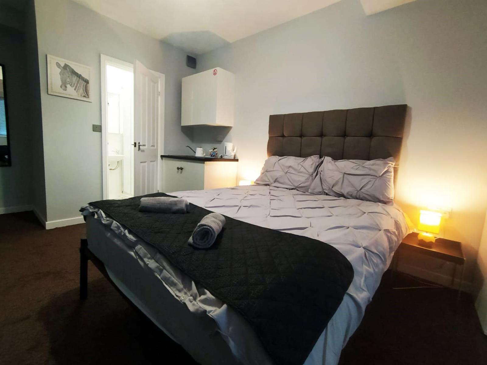 Double Room with Private Bathroom - Photo 1