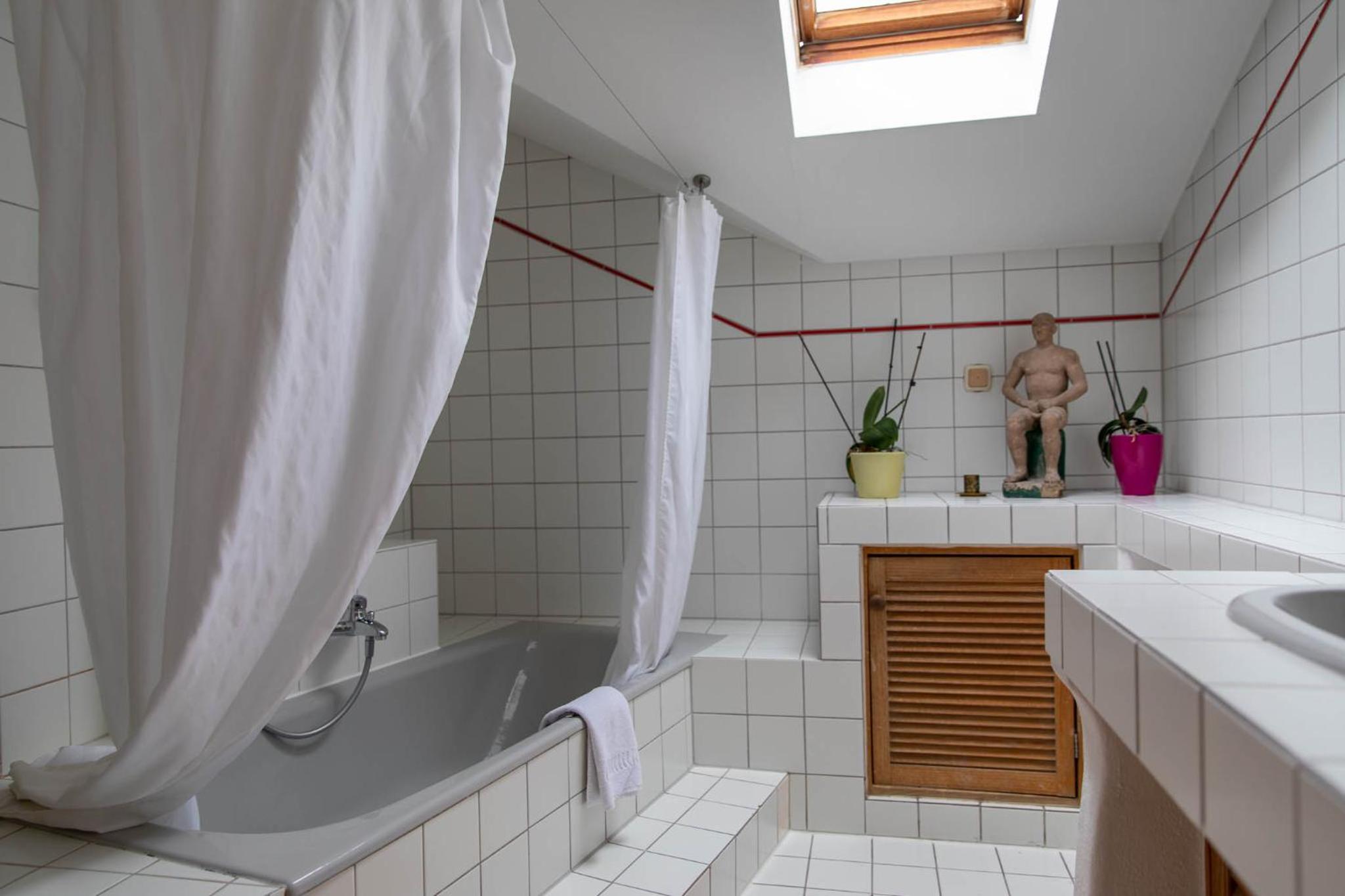 Quadruple Room with Balcony - Photo 2