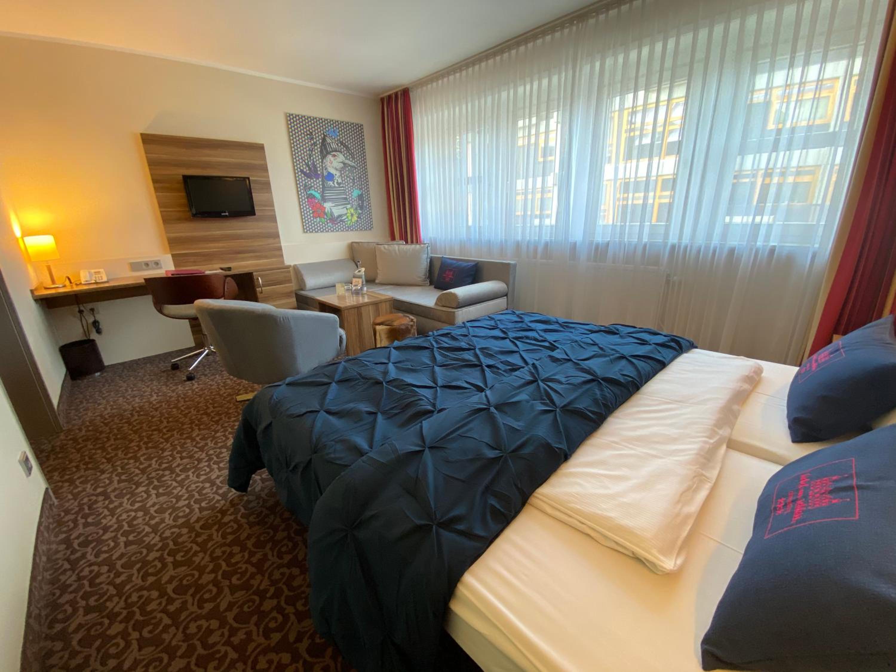 Standard Double Room - Photo 4