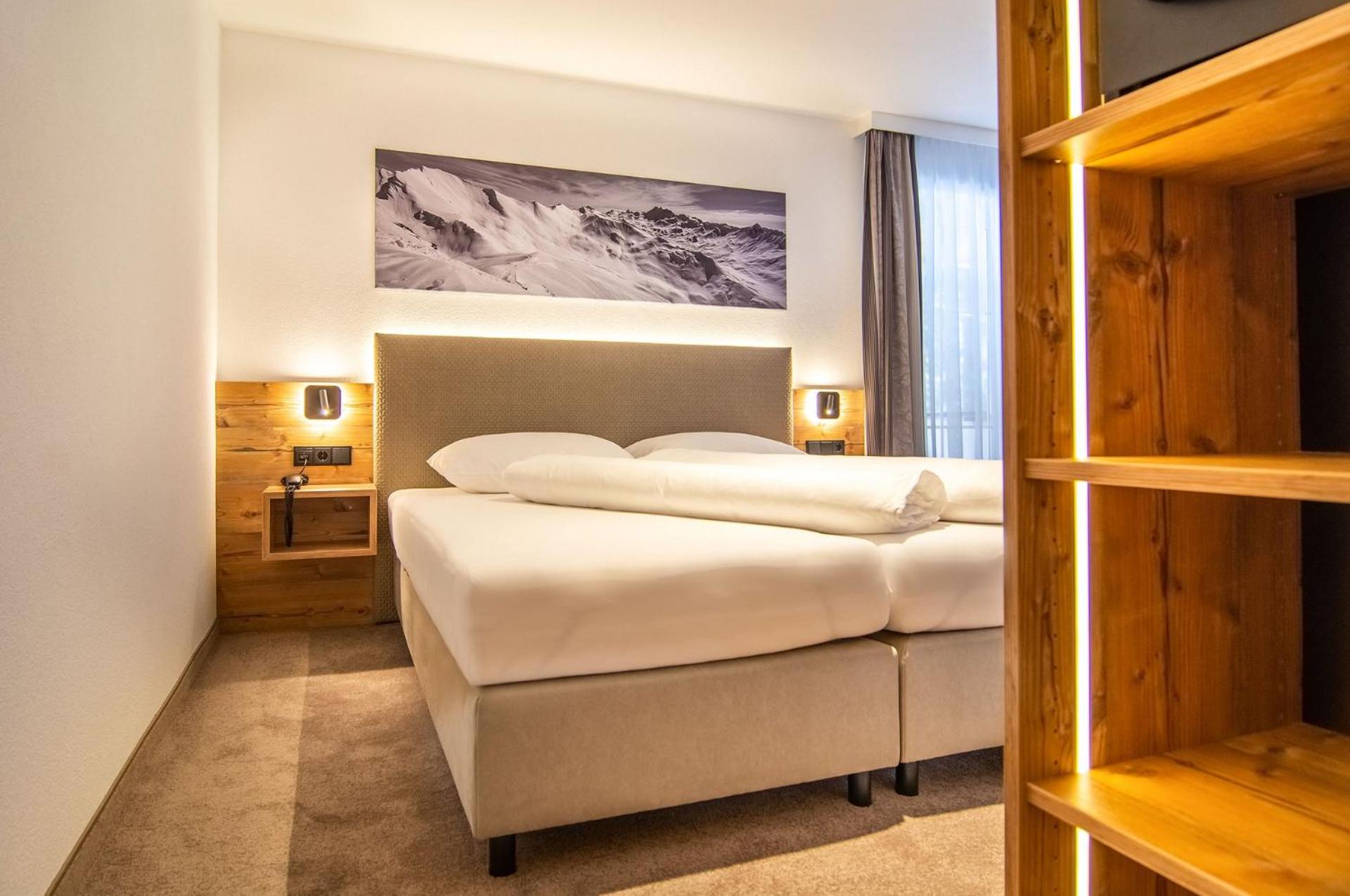 Double Room with Balcony photo 2