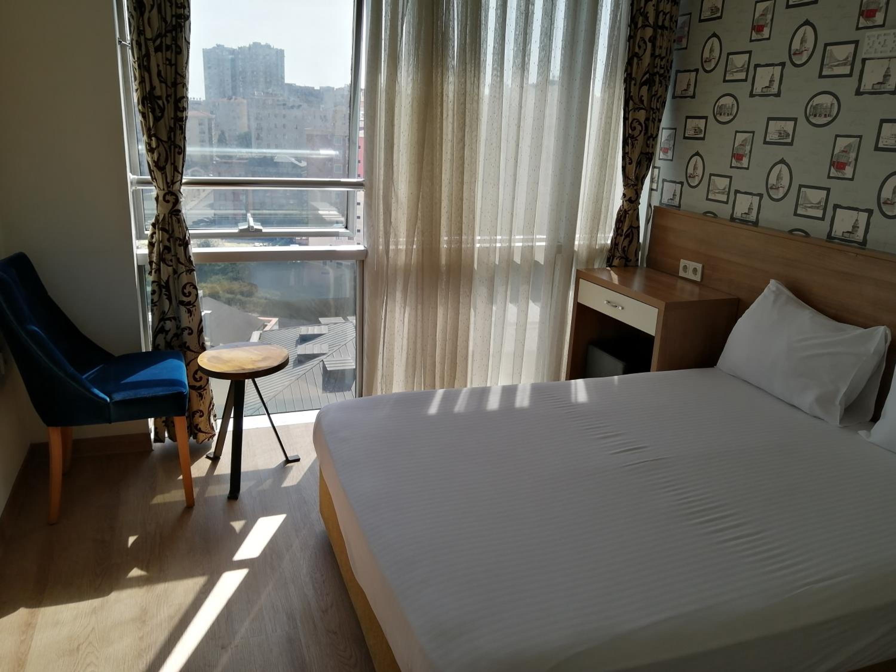 Budget Double Room photo 2