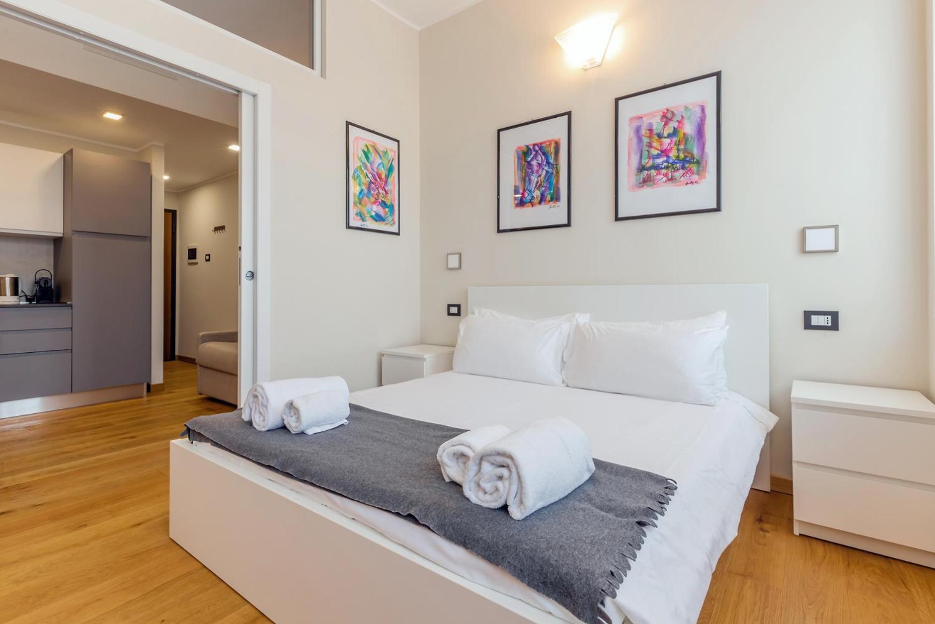 One-Bedroom Apartment