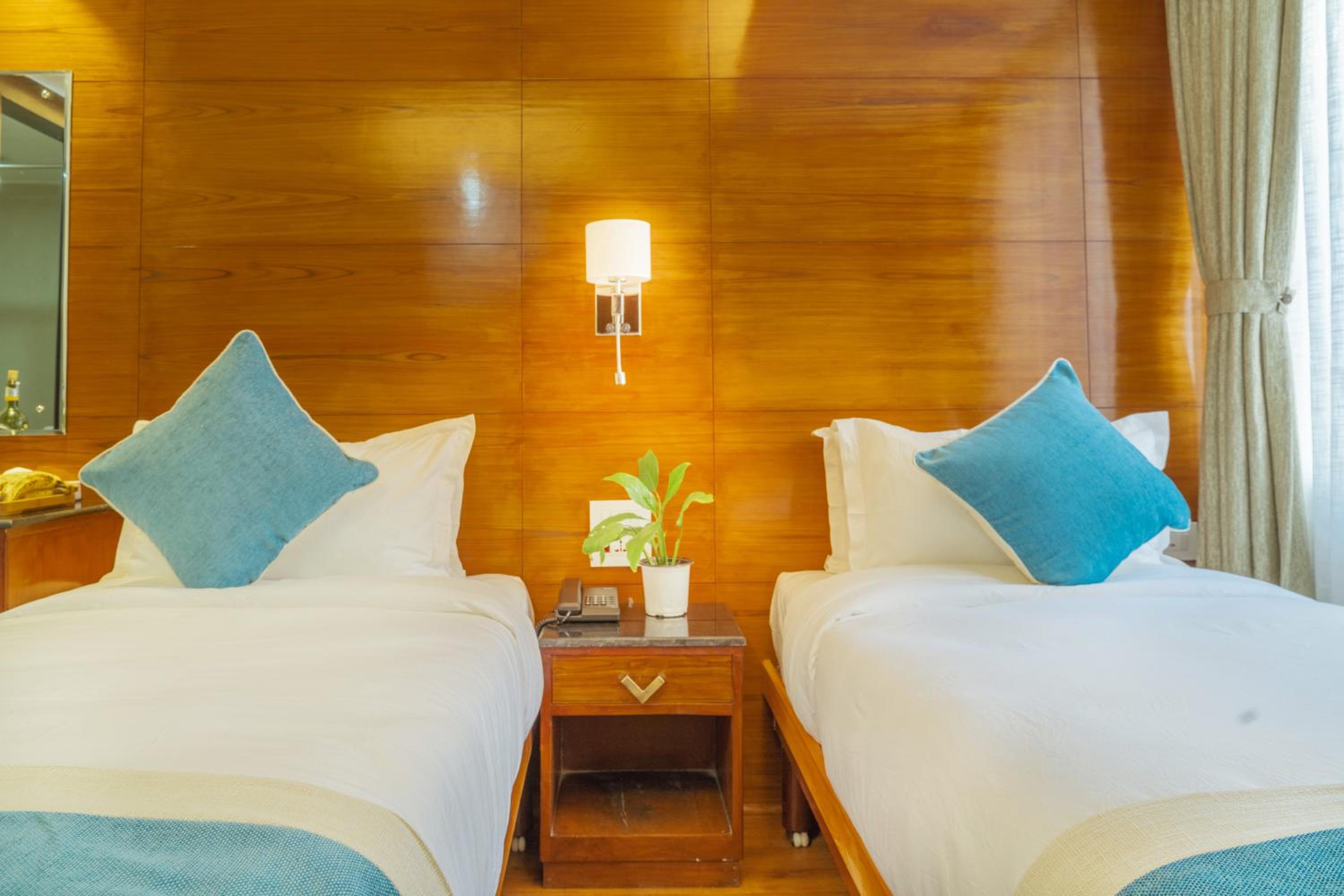 Standard Twin Room - Photo 3