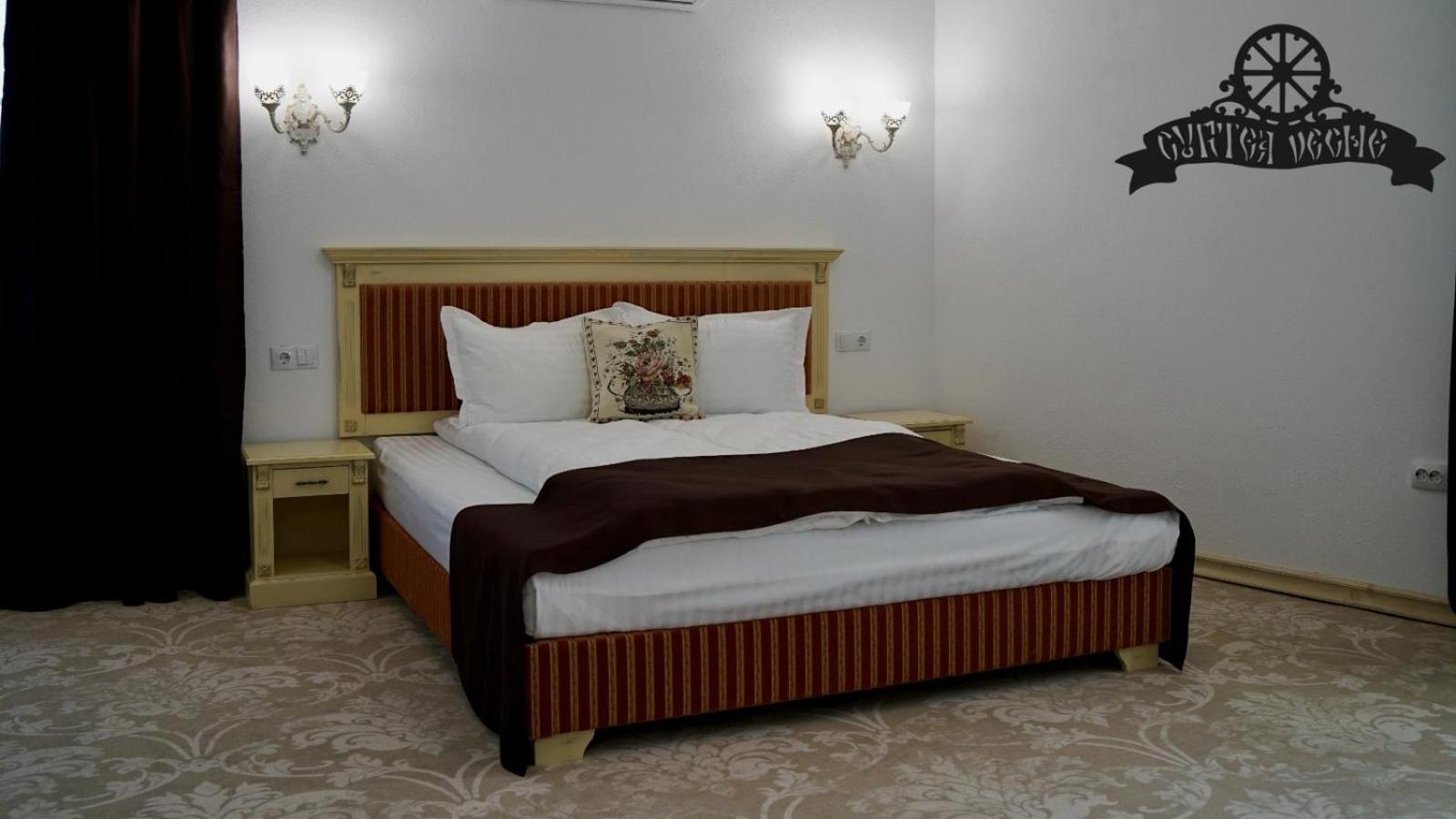 Standard Double Room - Photo 9
