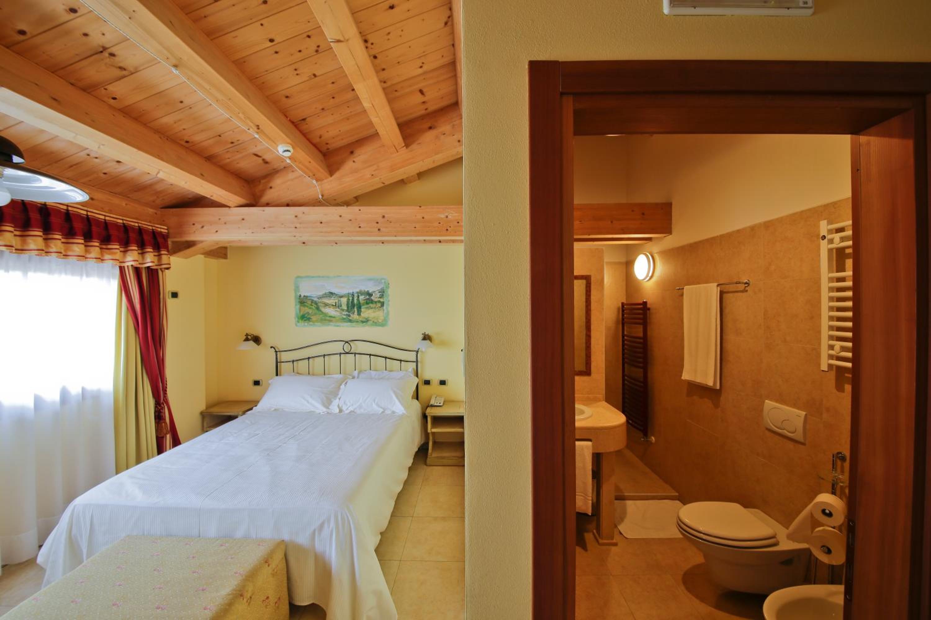 Small Double Room photo 1