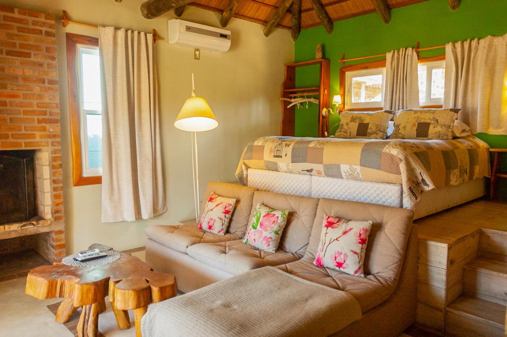 Queen Suite with Spa Bath