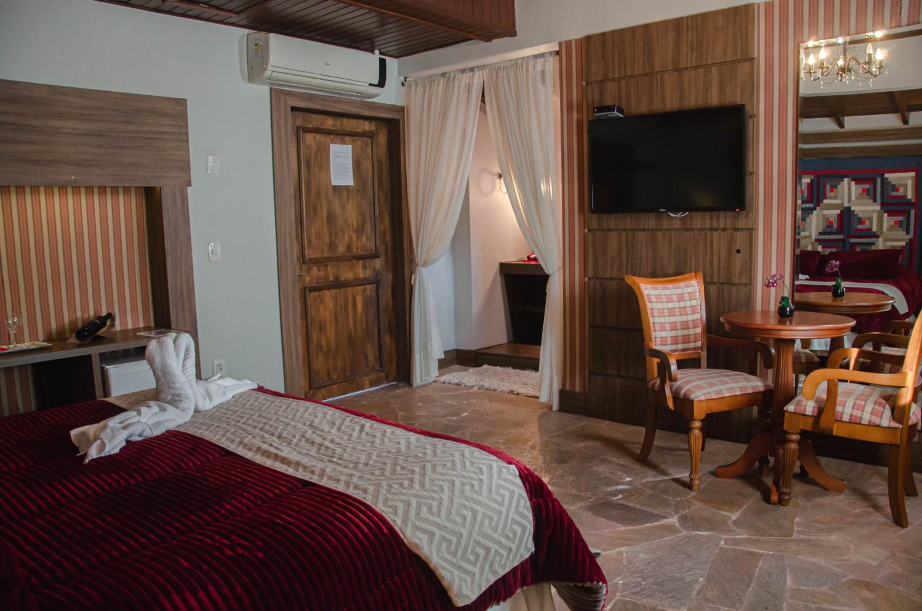 Deluxe Queen Room photo 2