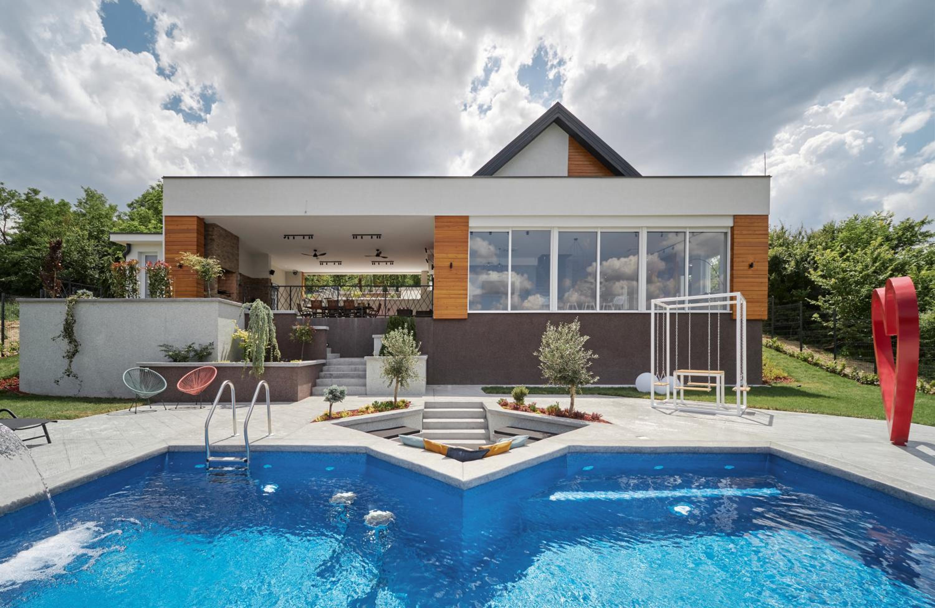 Villa photo 1