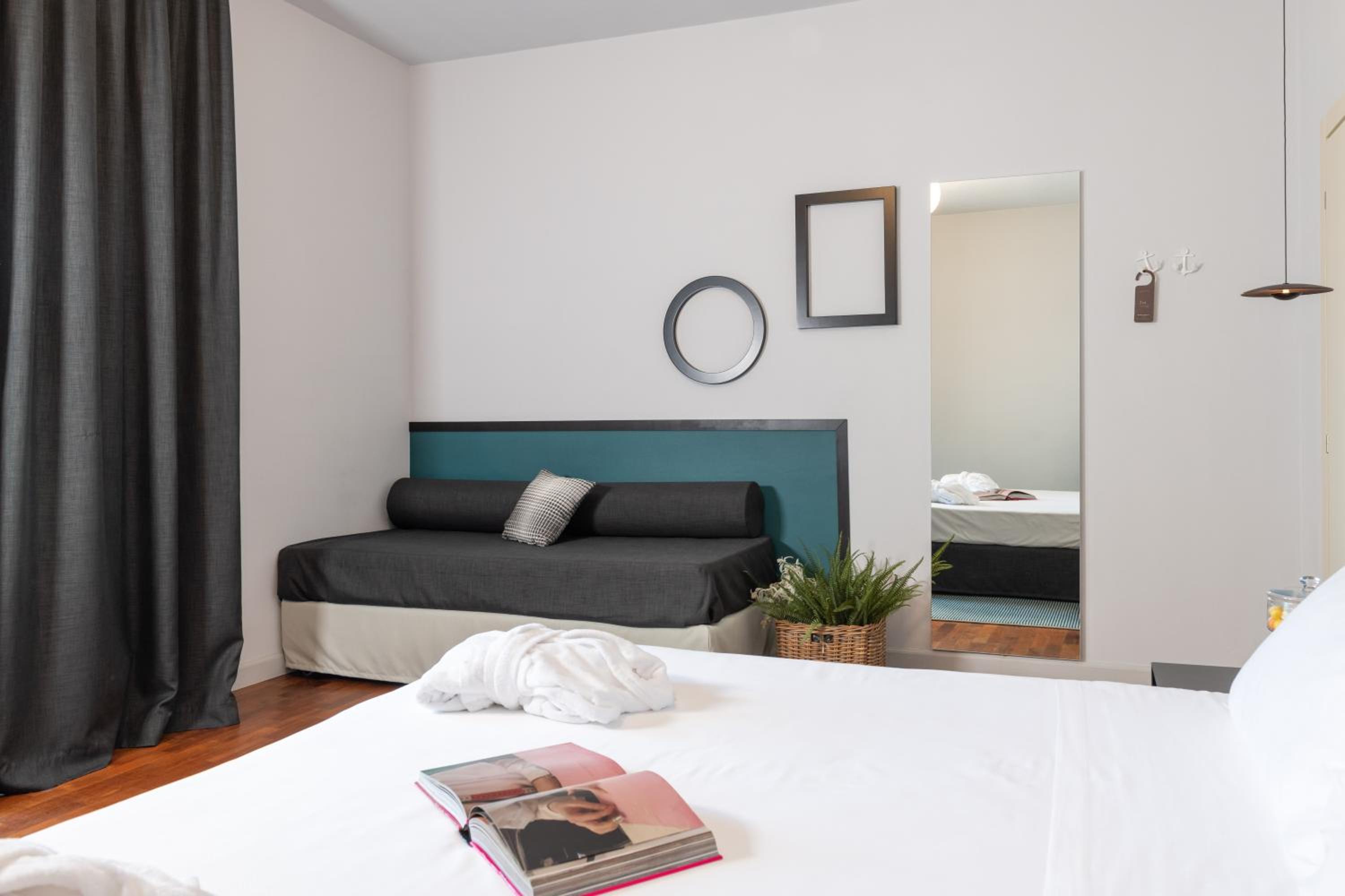 Superior Double or Twin Room - Photo 2