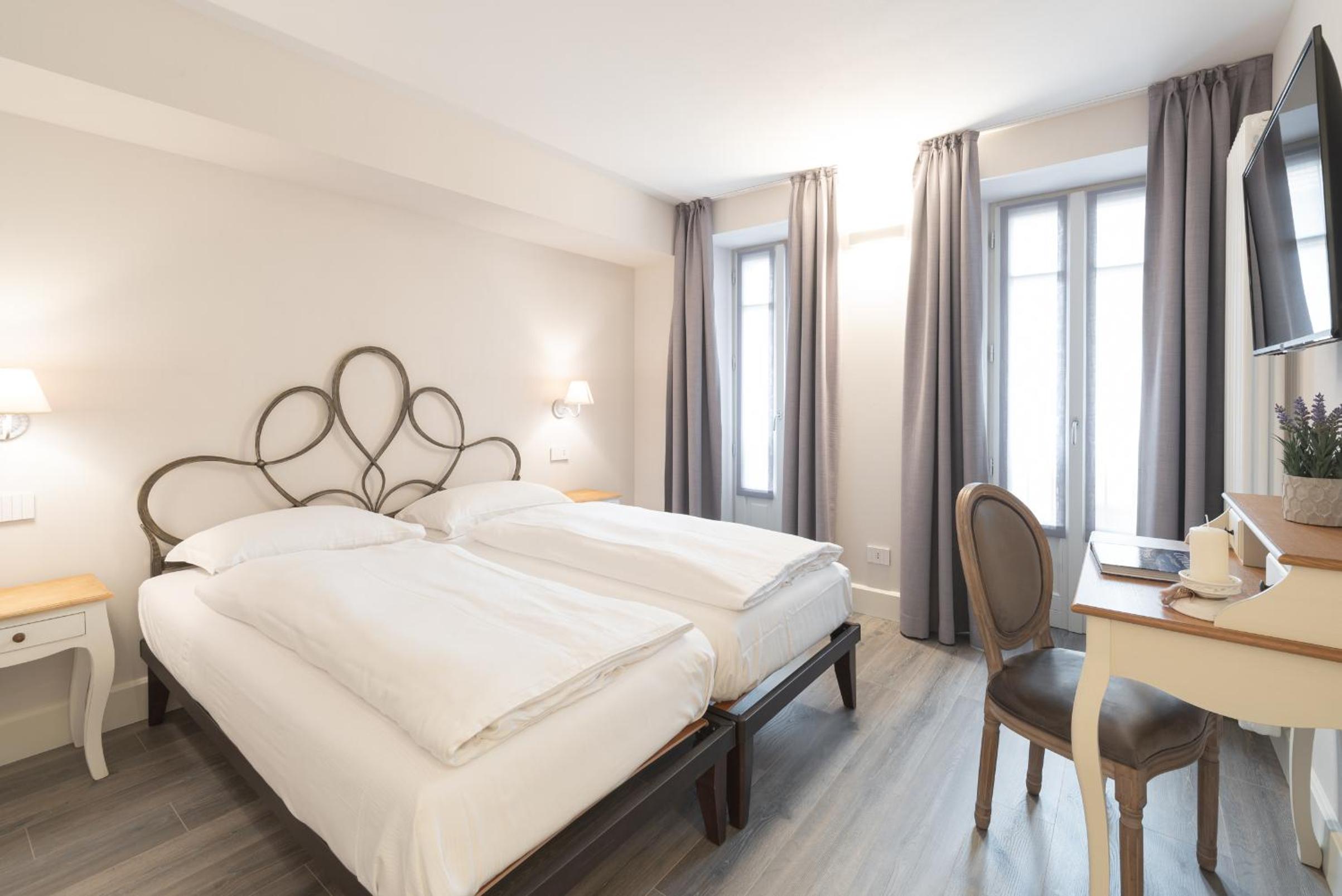 Standard Double or Twin Room photo 2