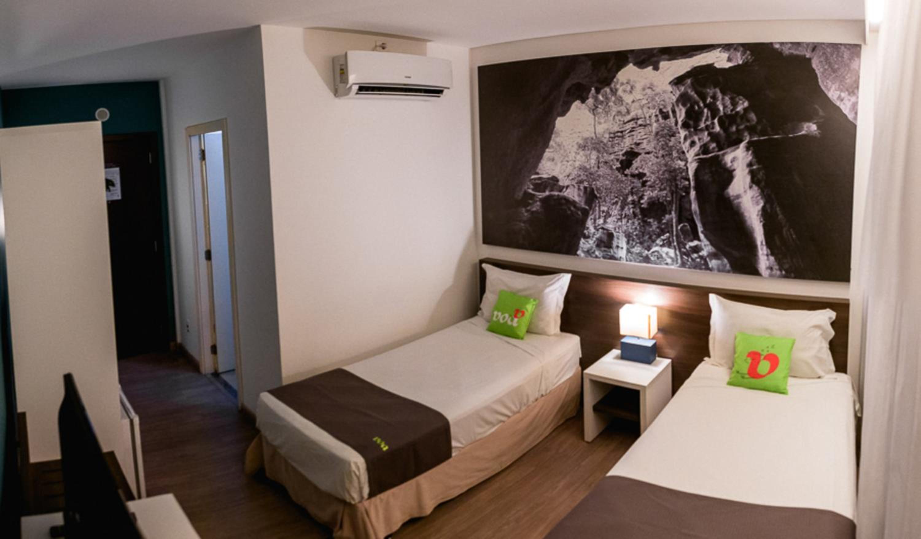Twin Room - Photo 7
