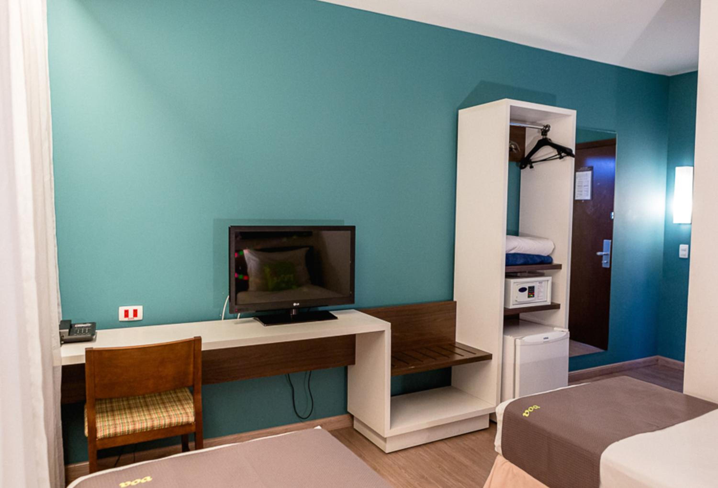 Twin Room - Photo 2