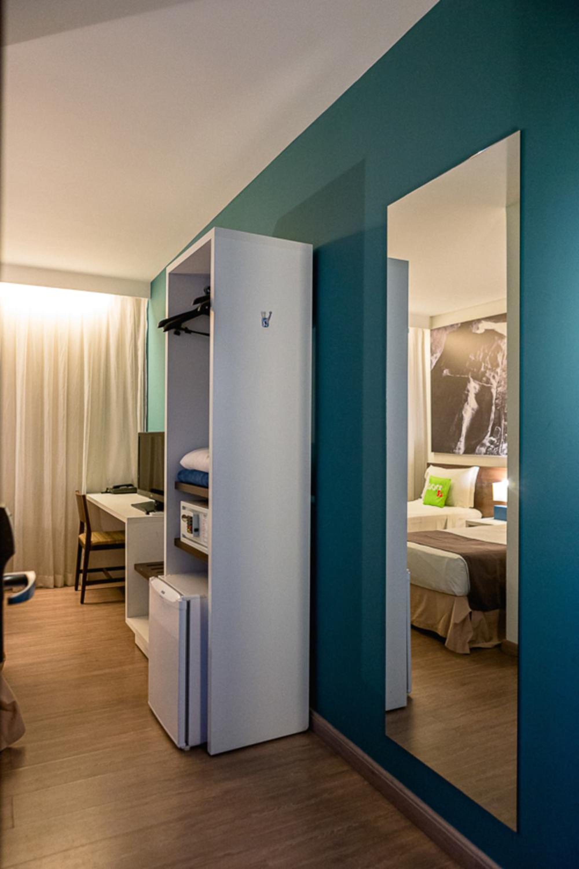 Twin Room - Photo 3