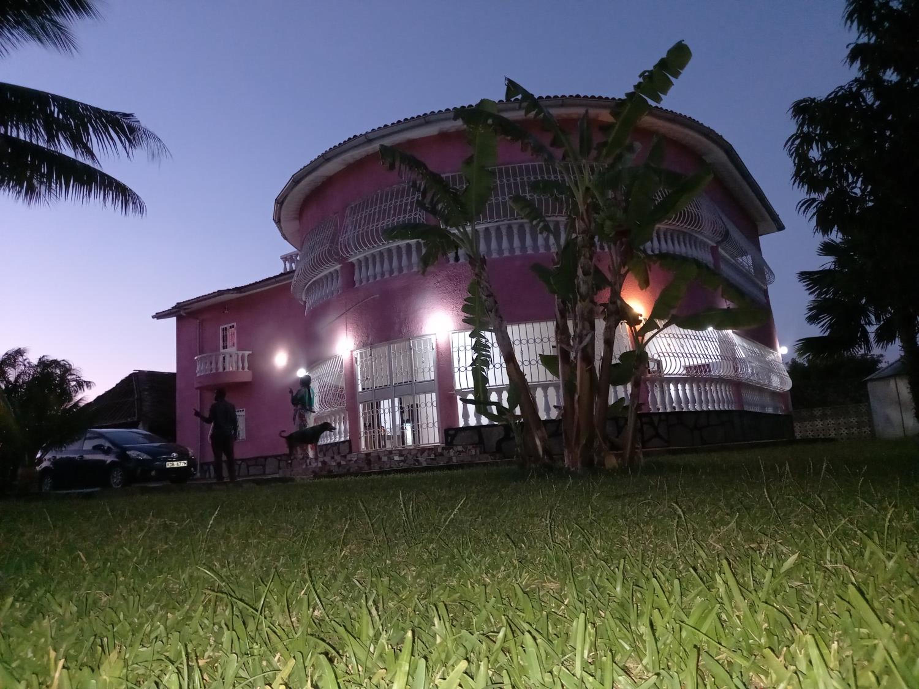 Villa with Private Pool - Photo 13